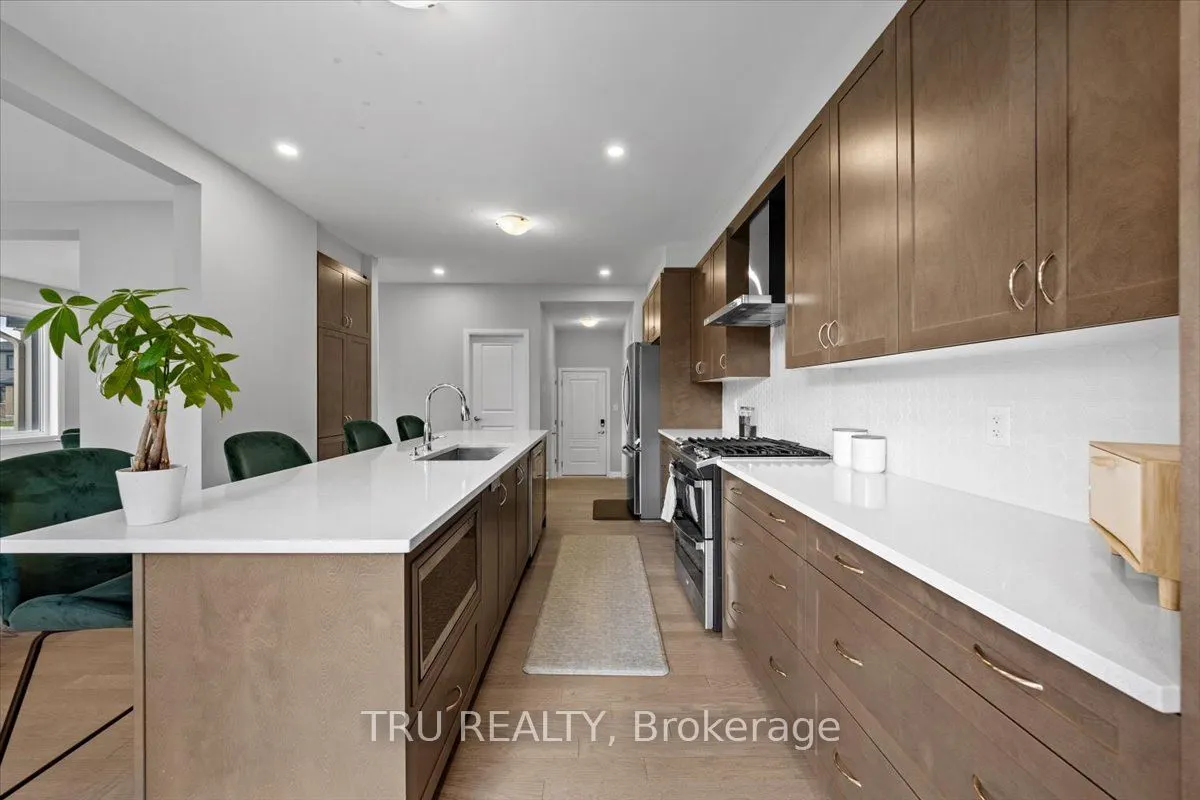 618 Galarneau Way