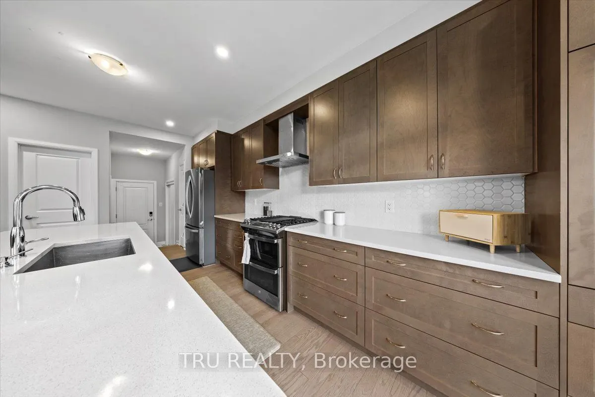 618 Galarneau Way