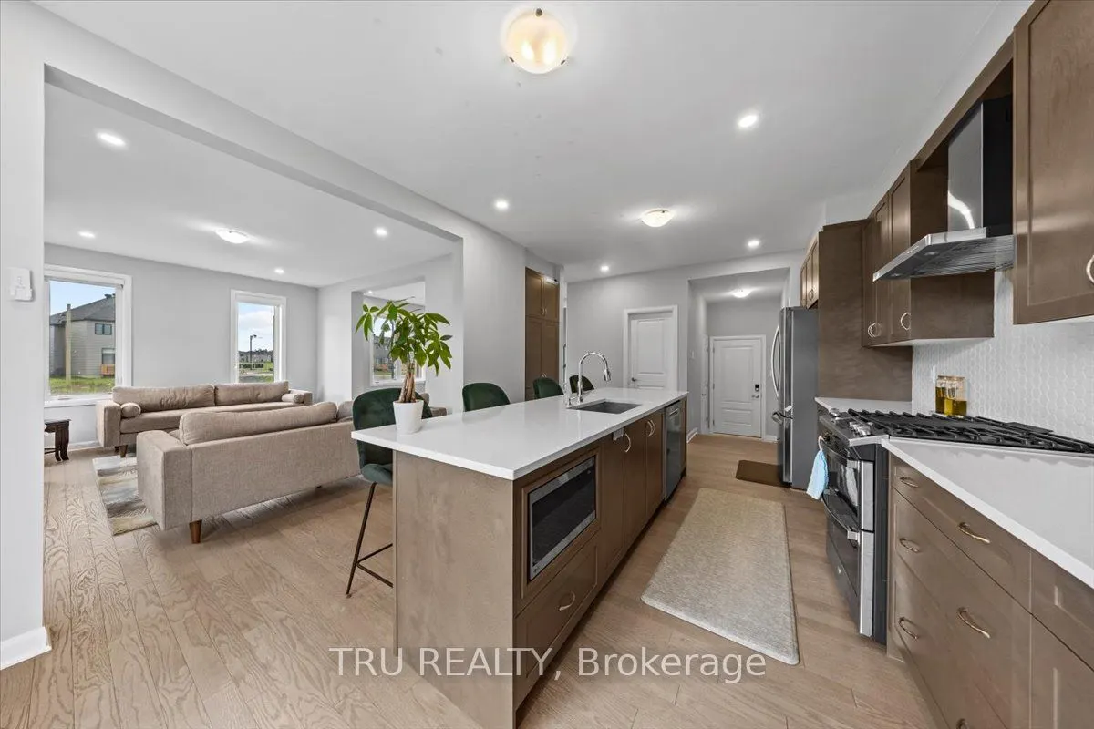618 Galarneau Way