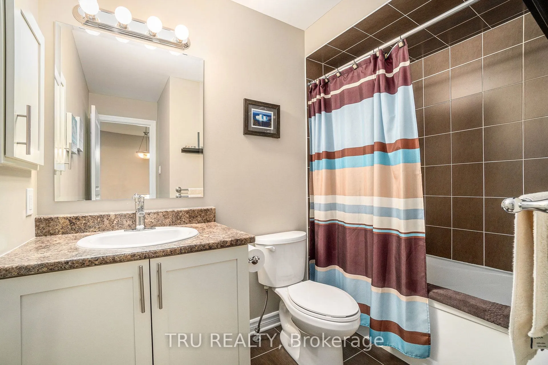 1113 TISCHART Crescent