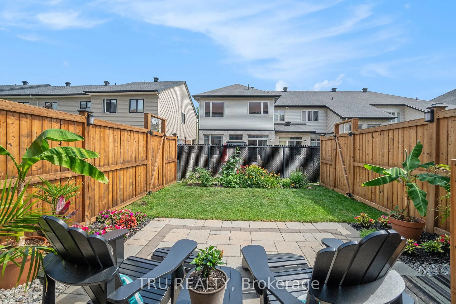 1113 TISCHART Crescent