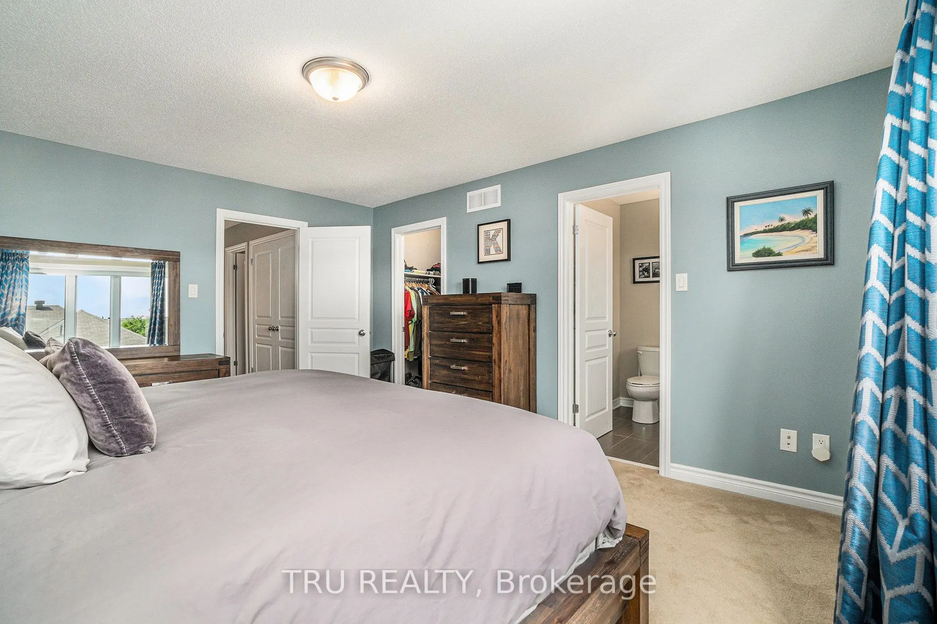 1113 TISCHART Crescent