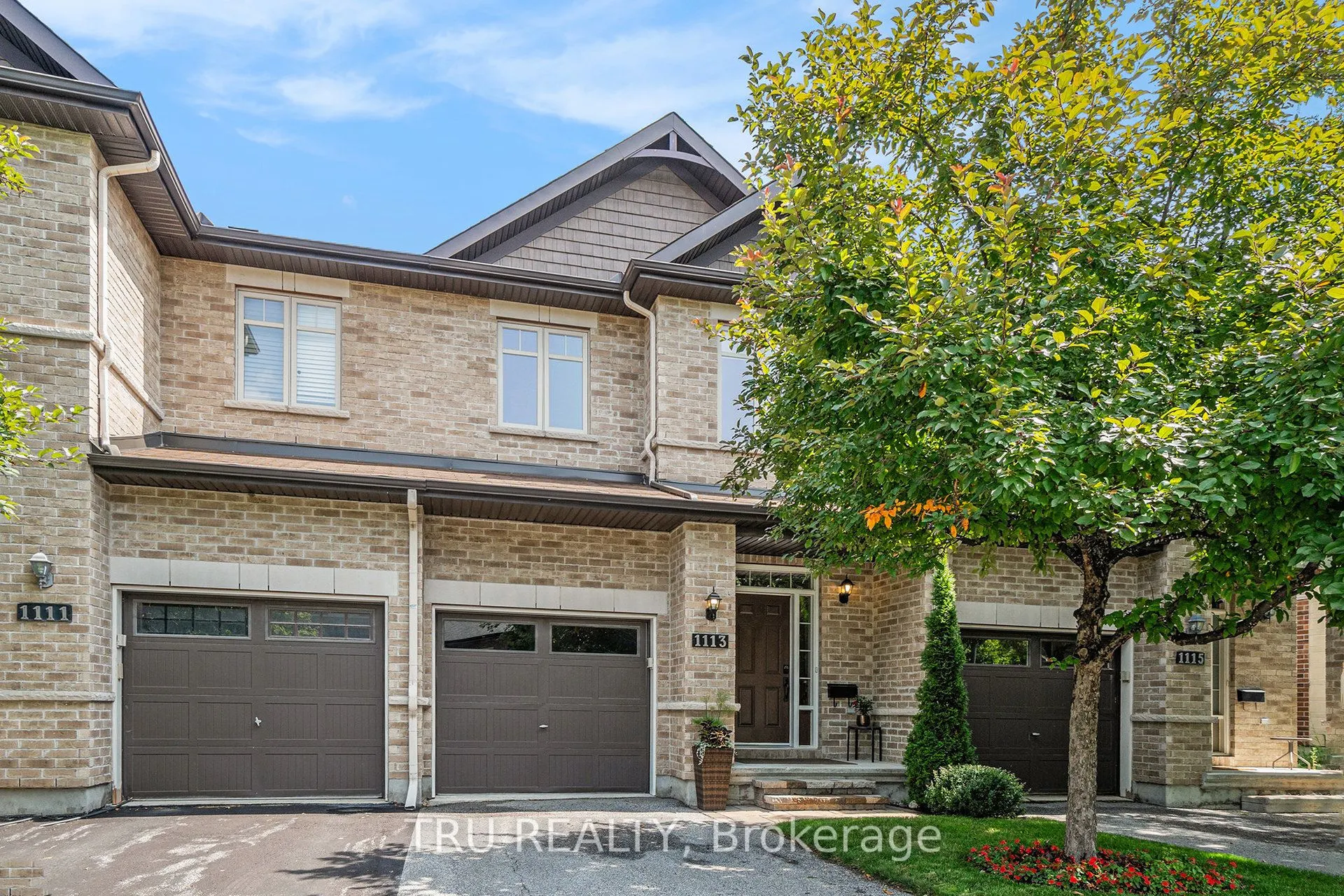 1113 TISCHART Crescent