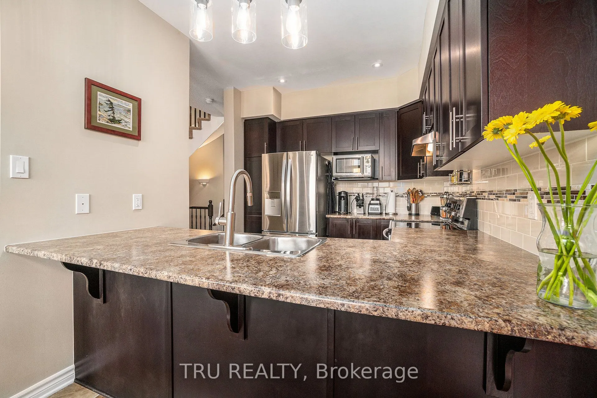1113 TISCHART Crescent