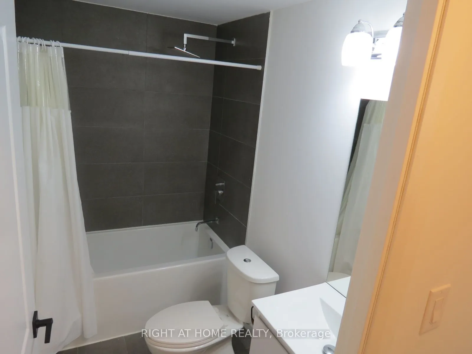 7 Erie Avenue, #704
