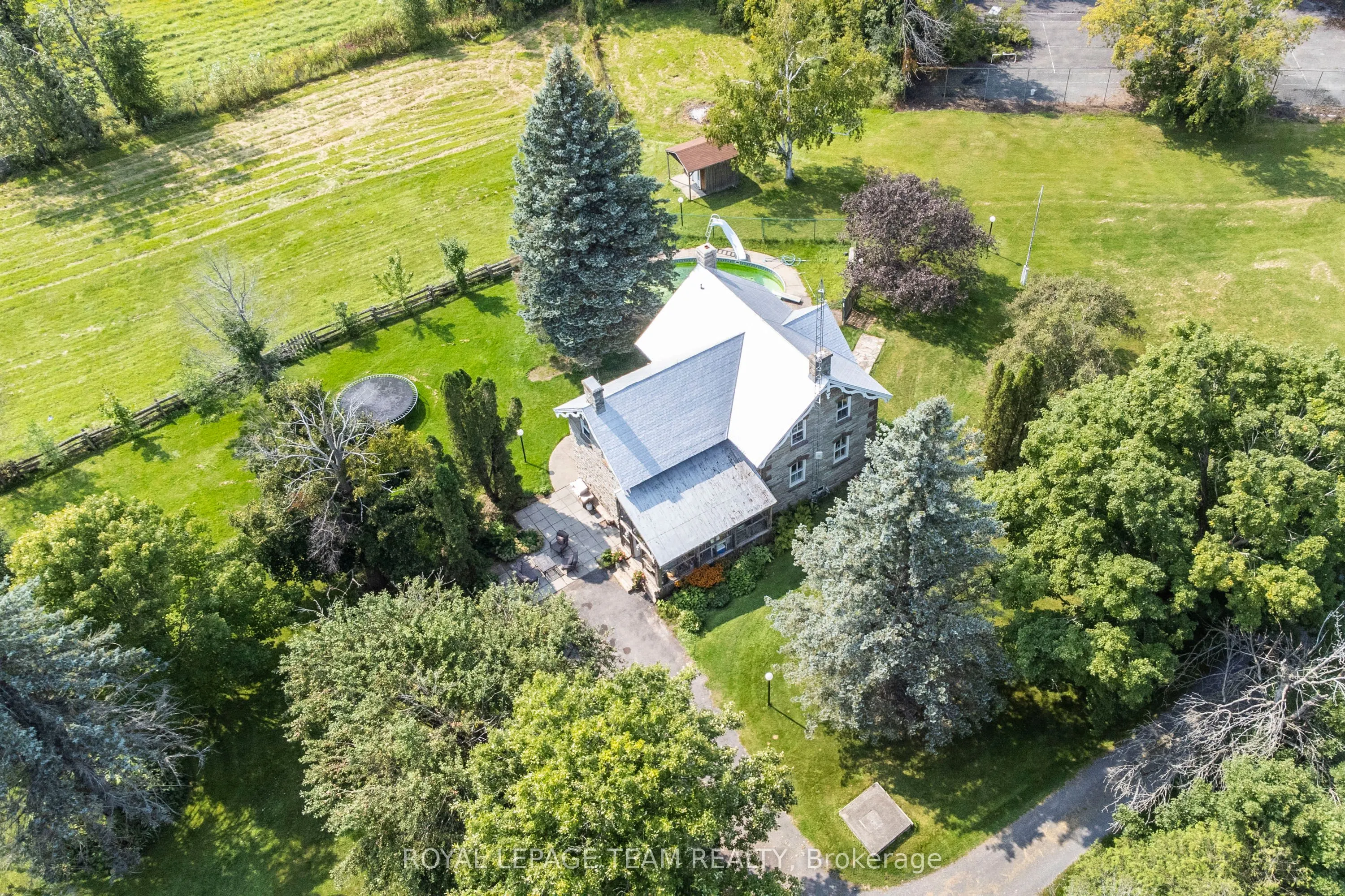 8202 Flewellyn Road