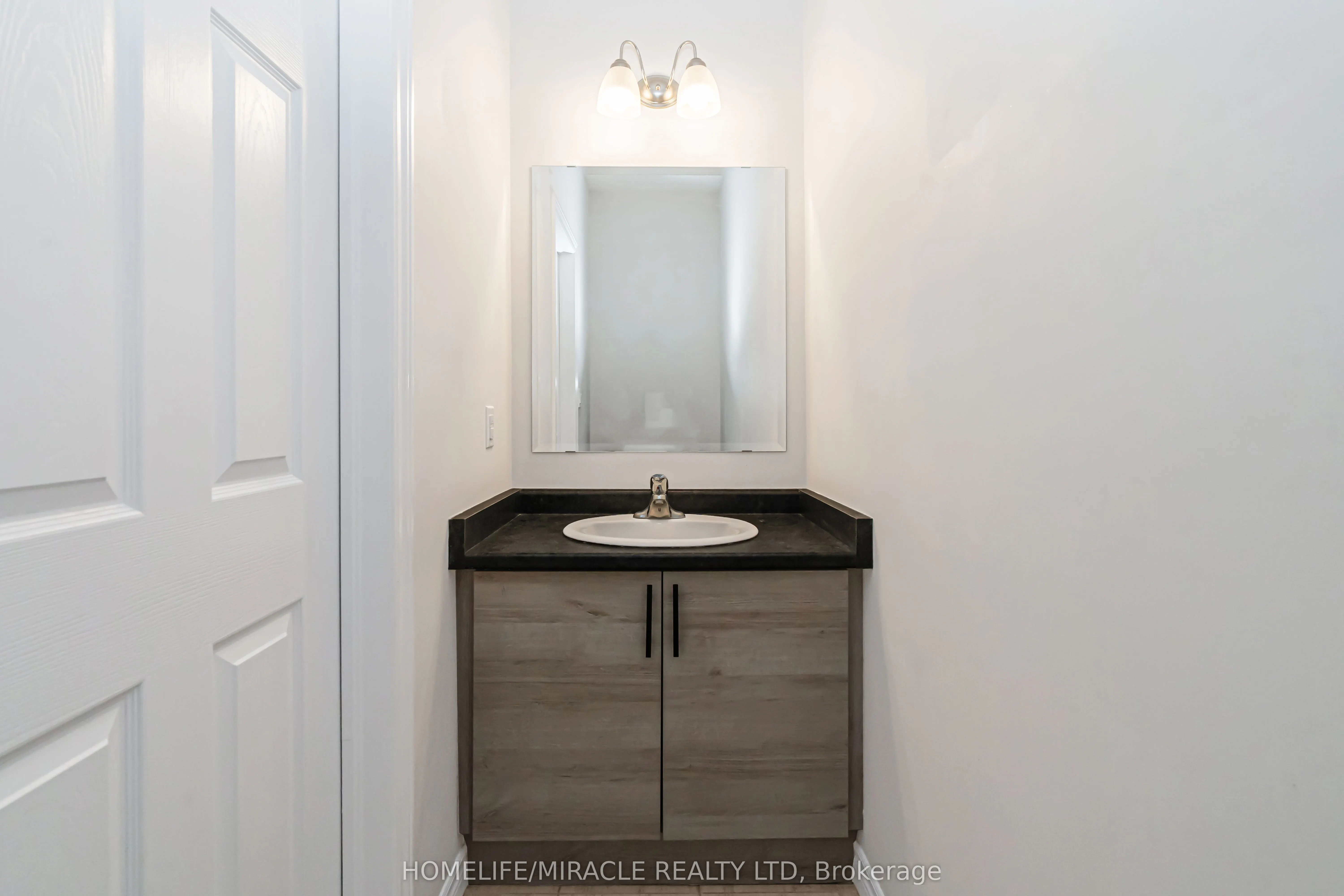 24 Sass Cres Crescent