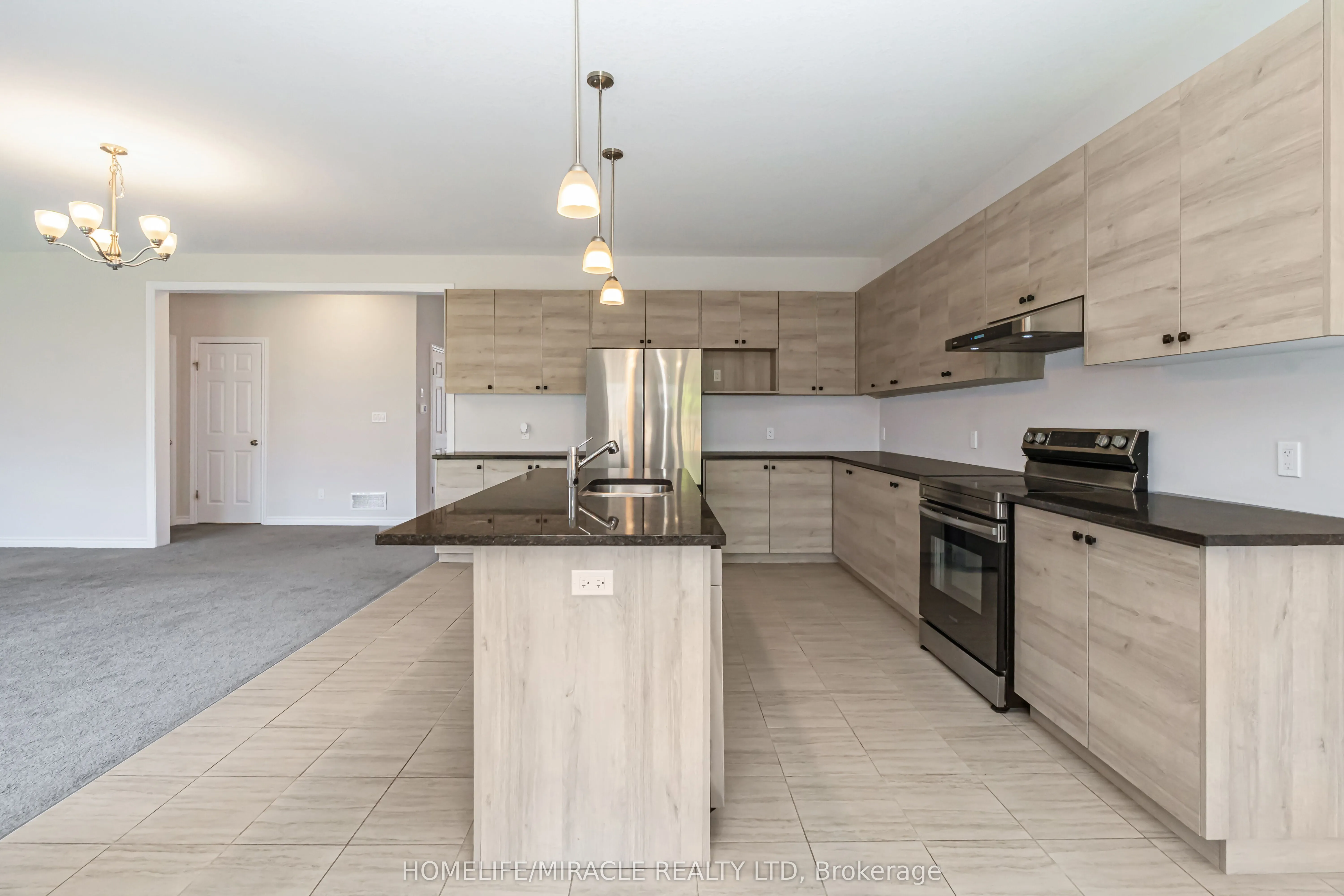 24 Sass Cres Crescent