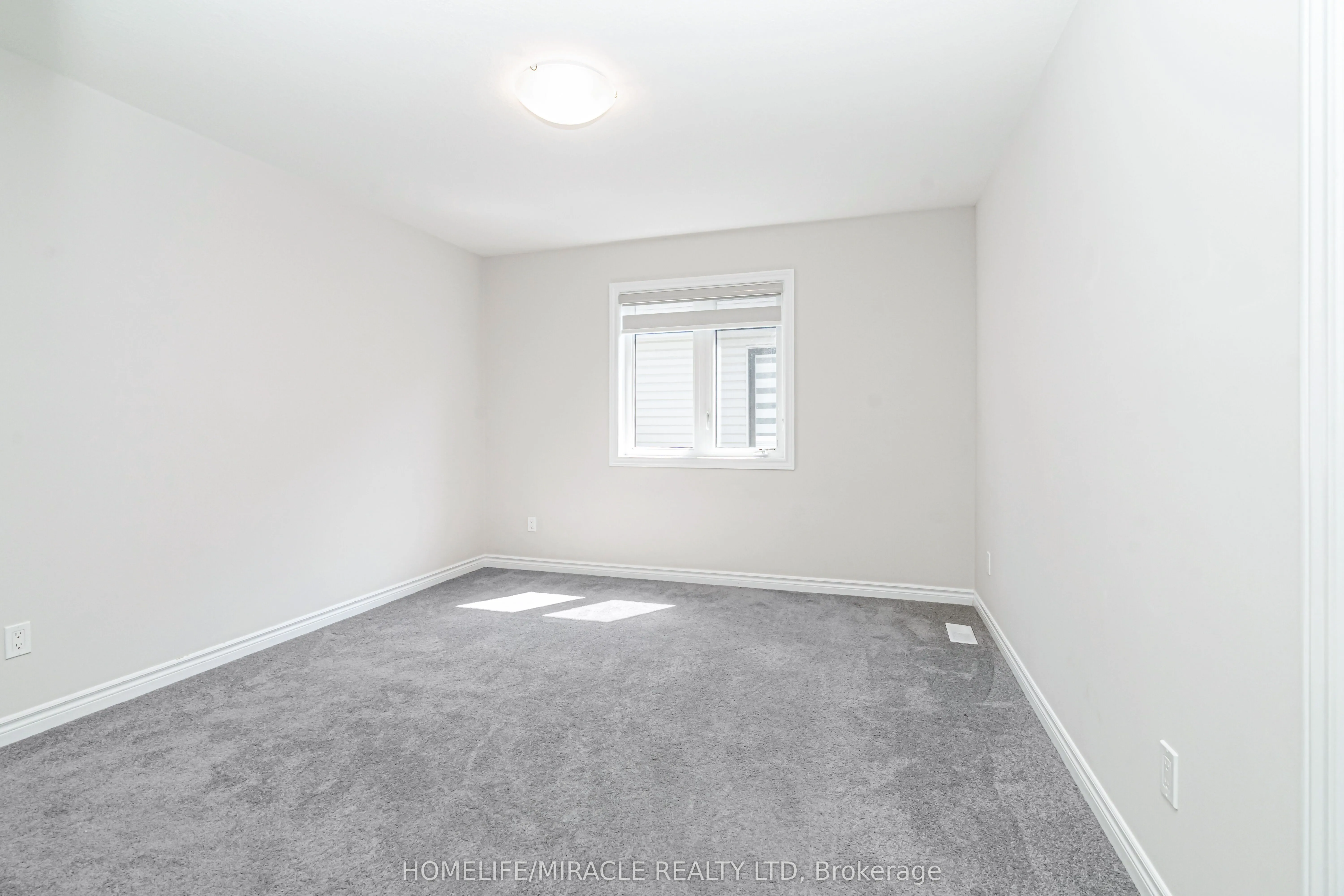 24 Sass Cres Crescent