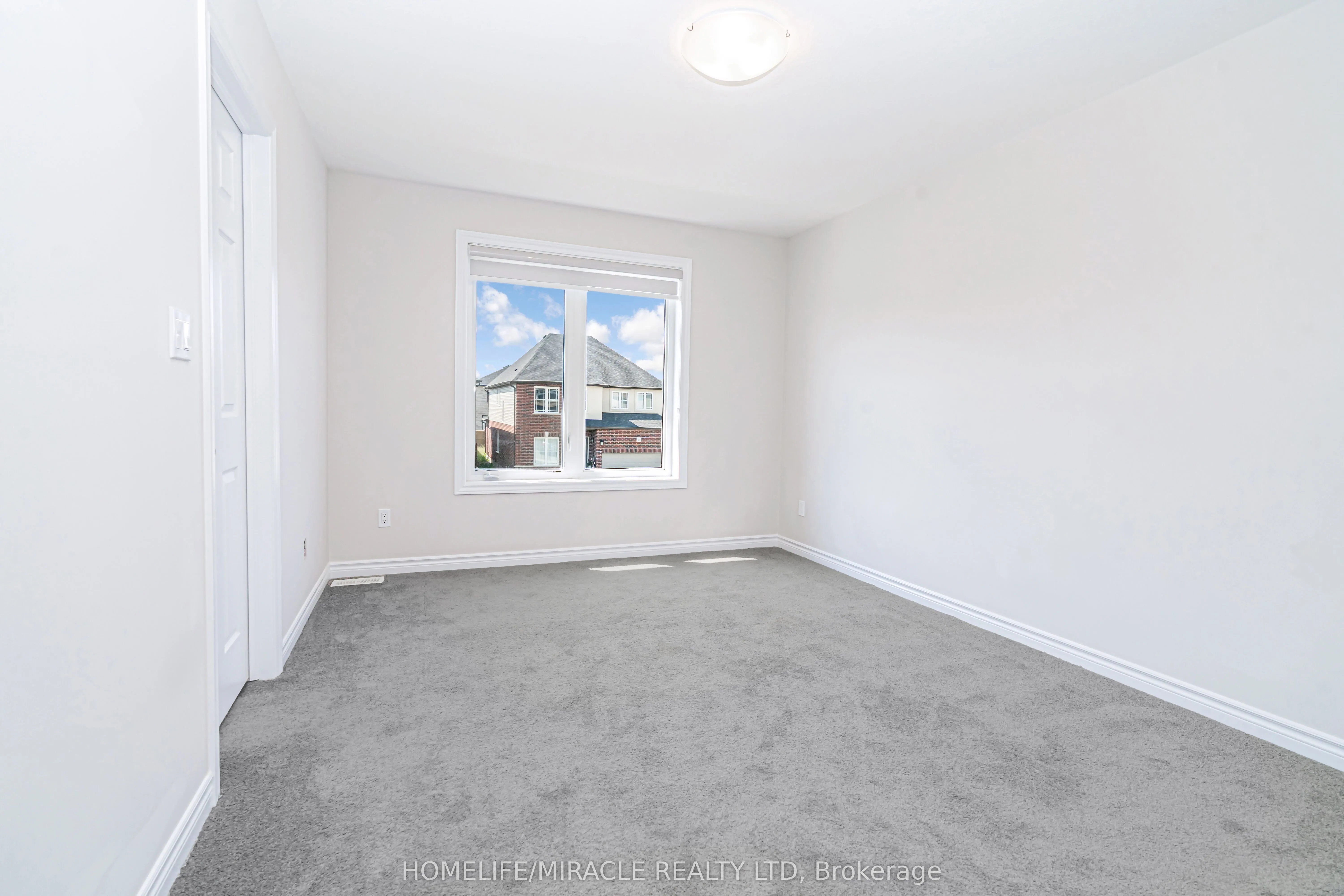 24 Sass Cres Crescent