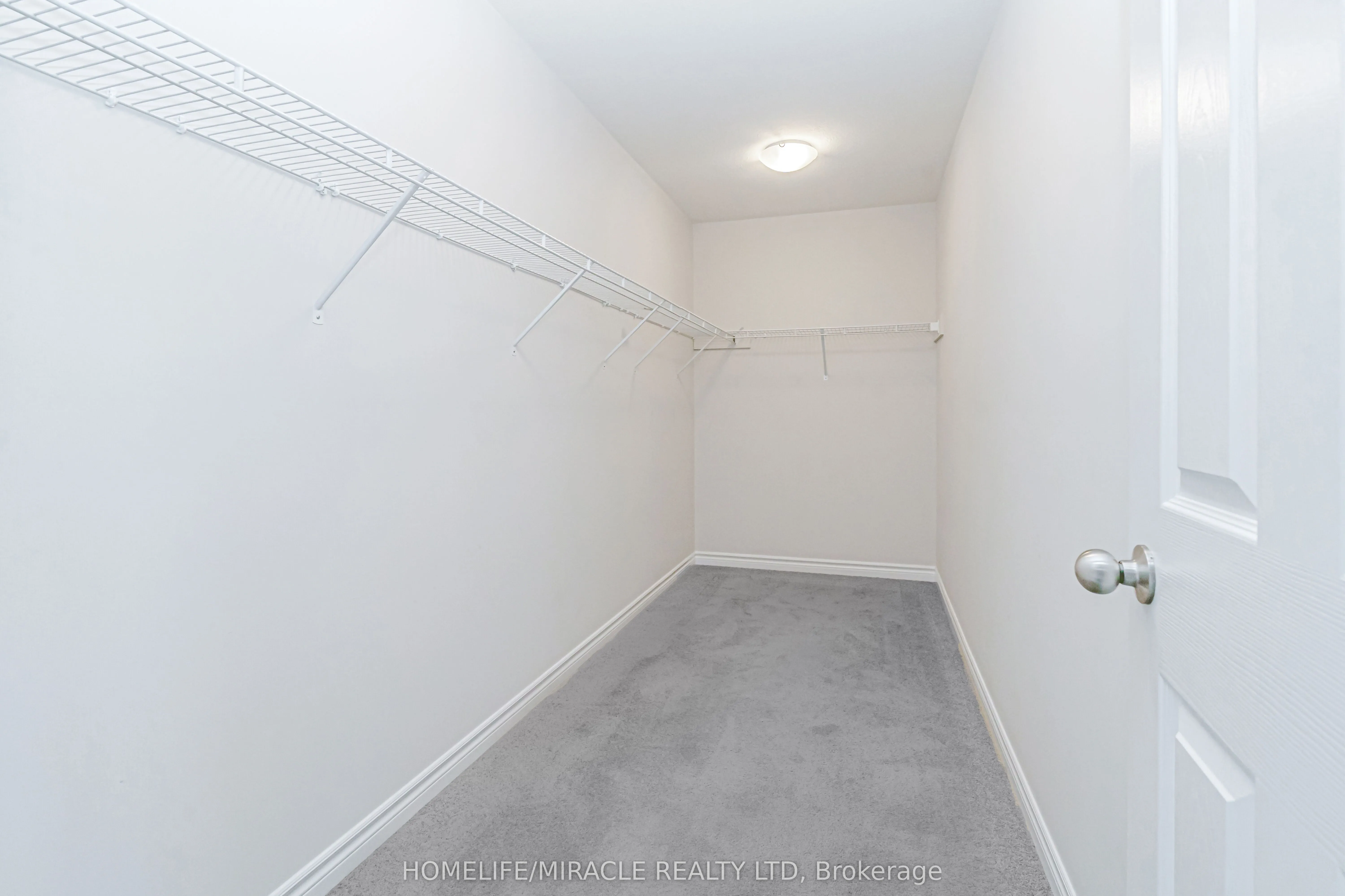 24 Sass Cres Crescent