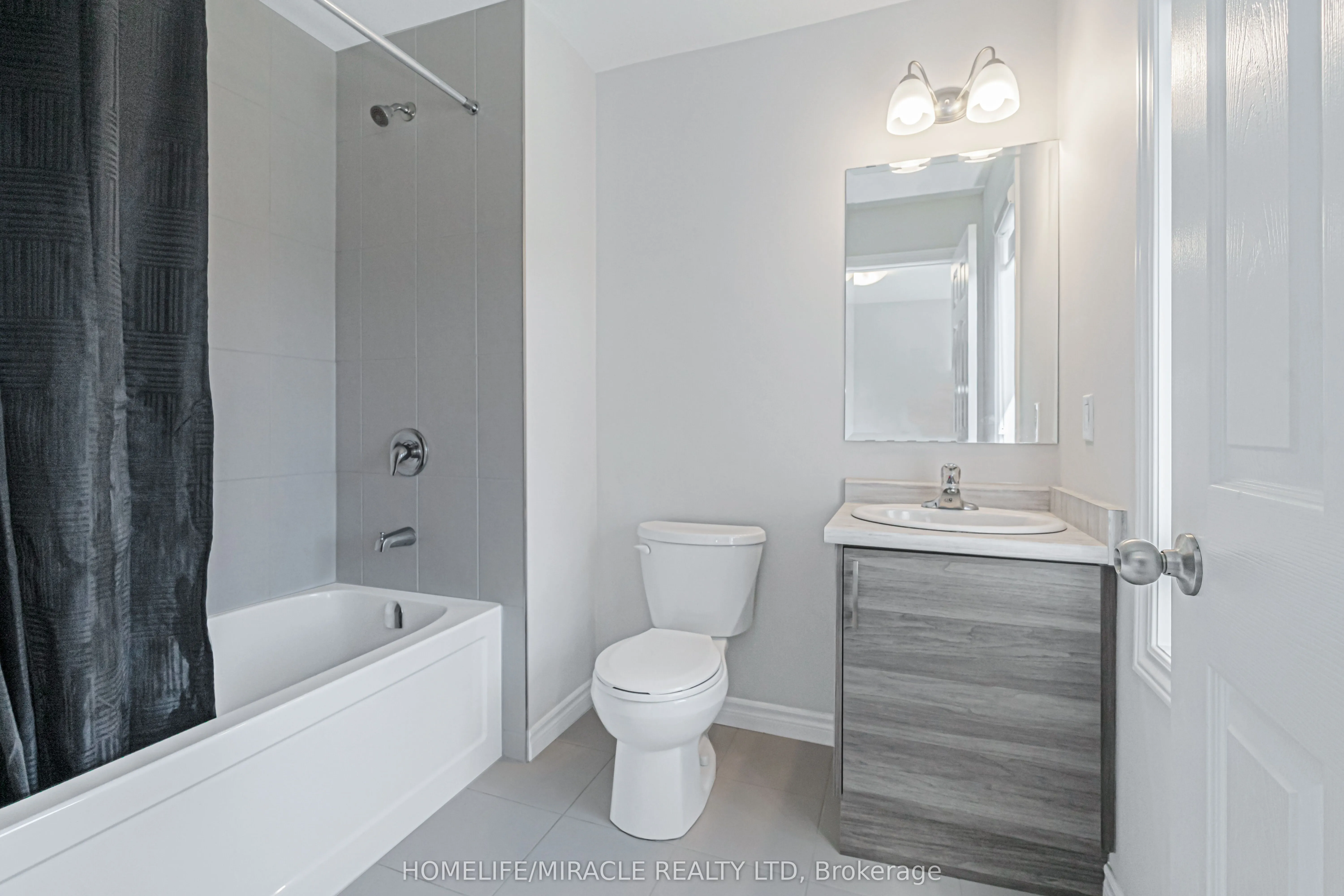 24 Sass Cres Crescent