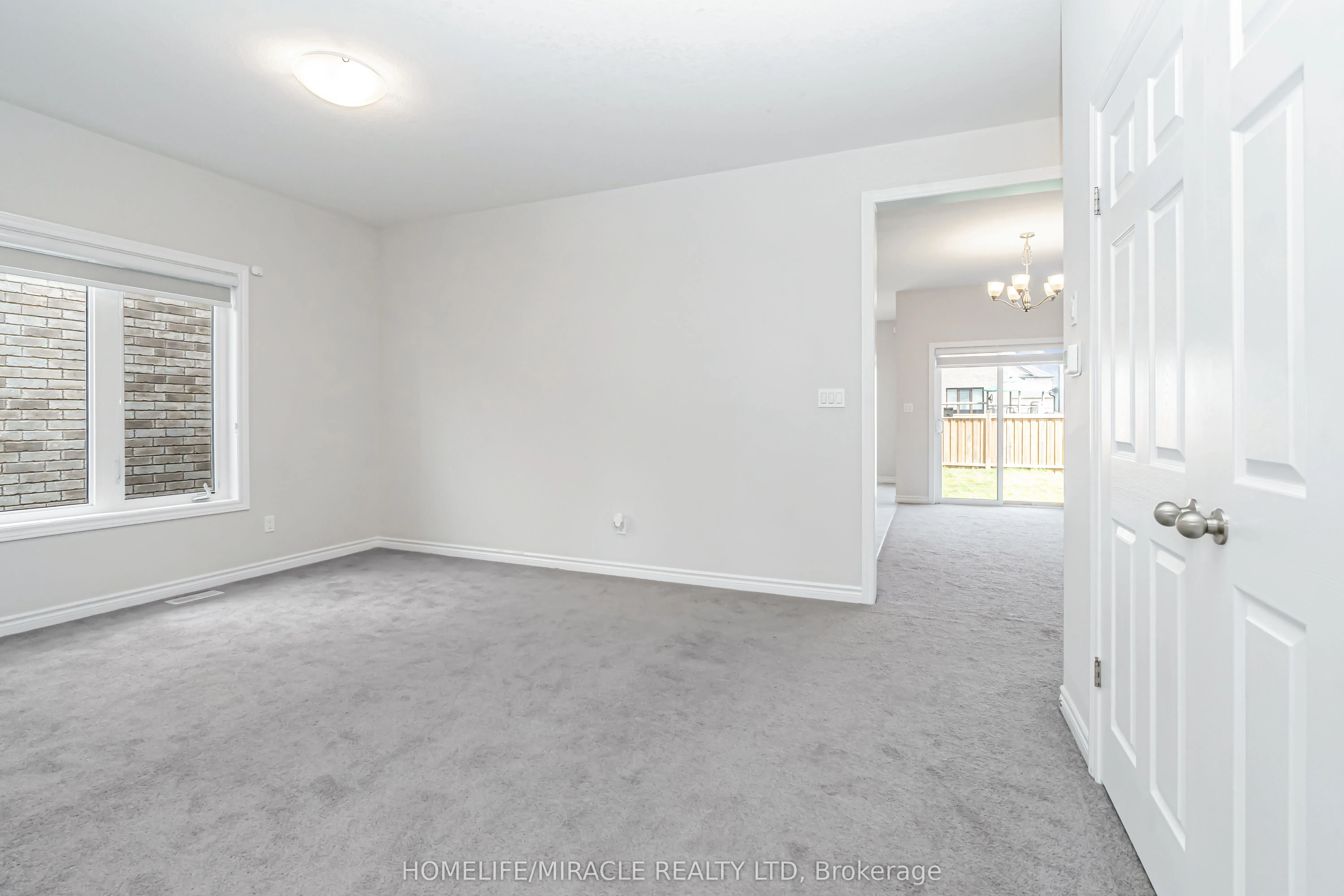 24 Sass Cres Crescent