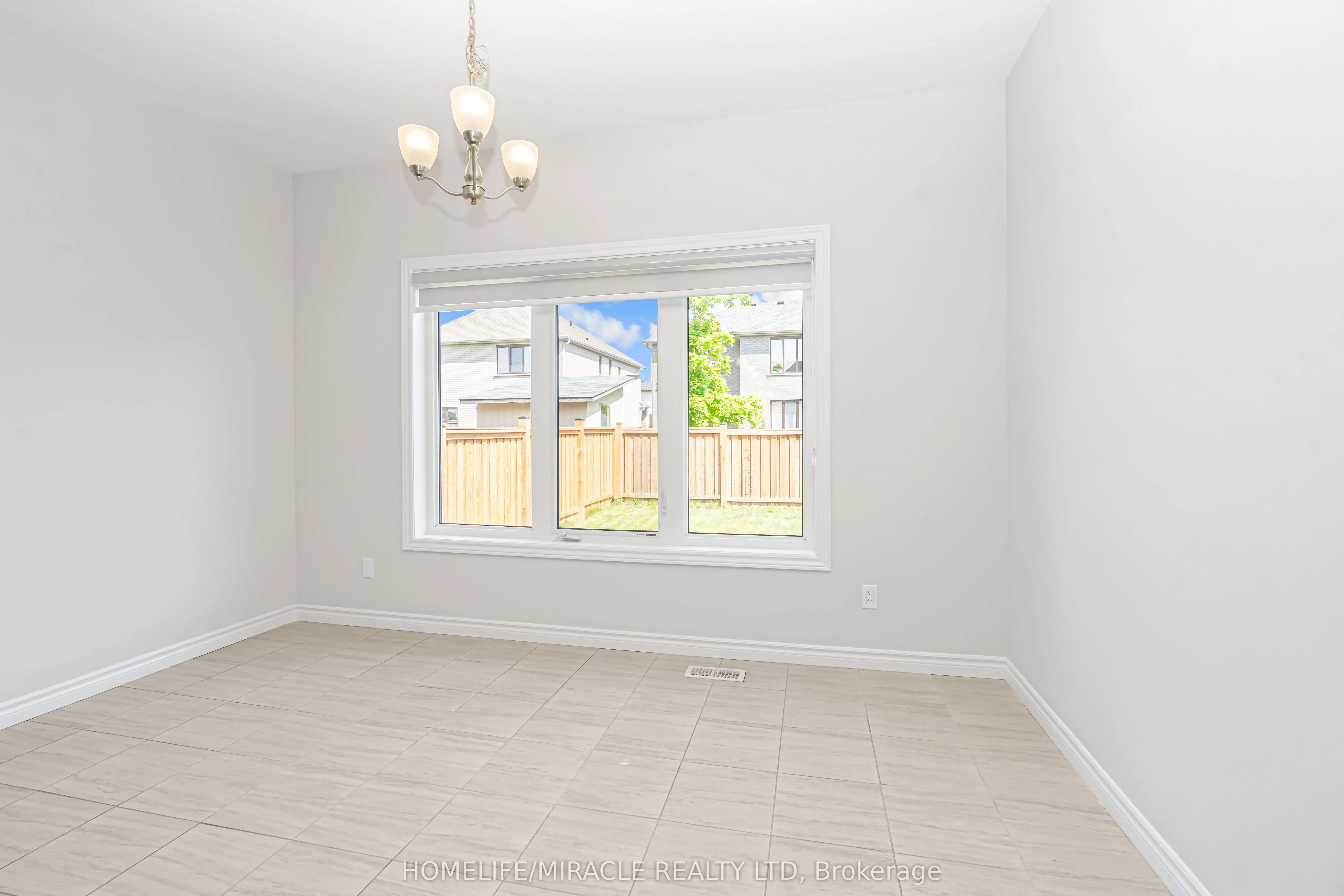 24 Sass Cres Crescent