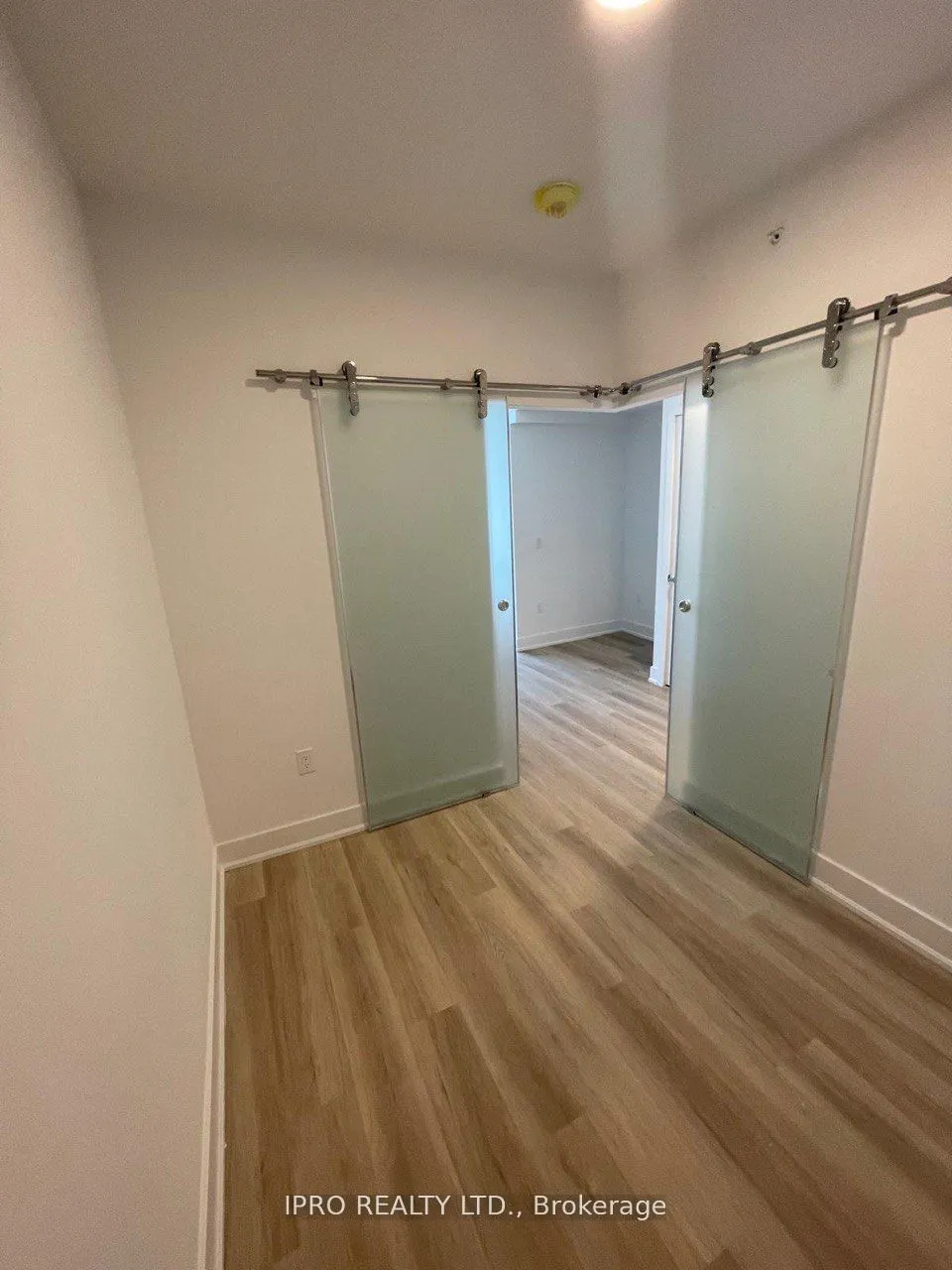 575 Conklin Road, #910