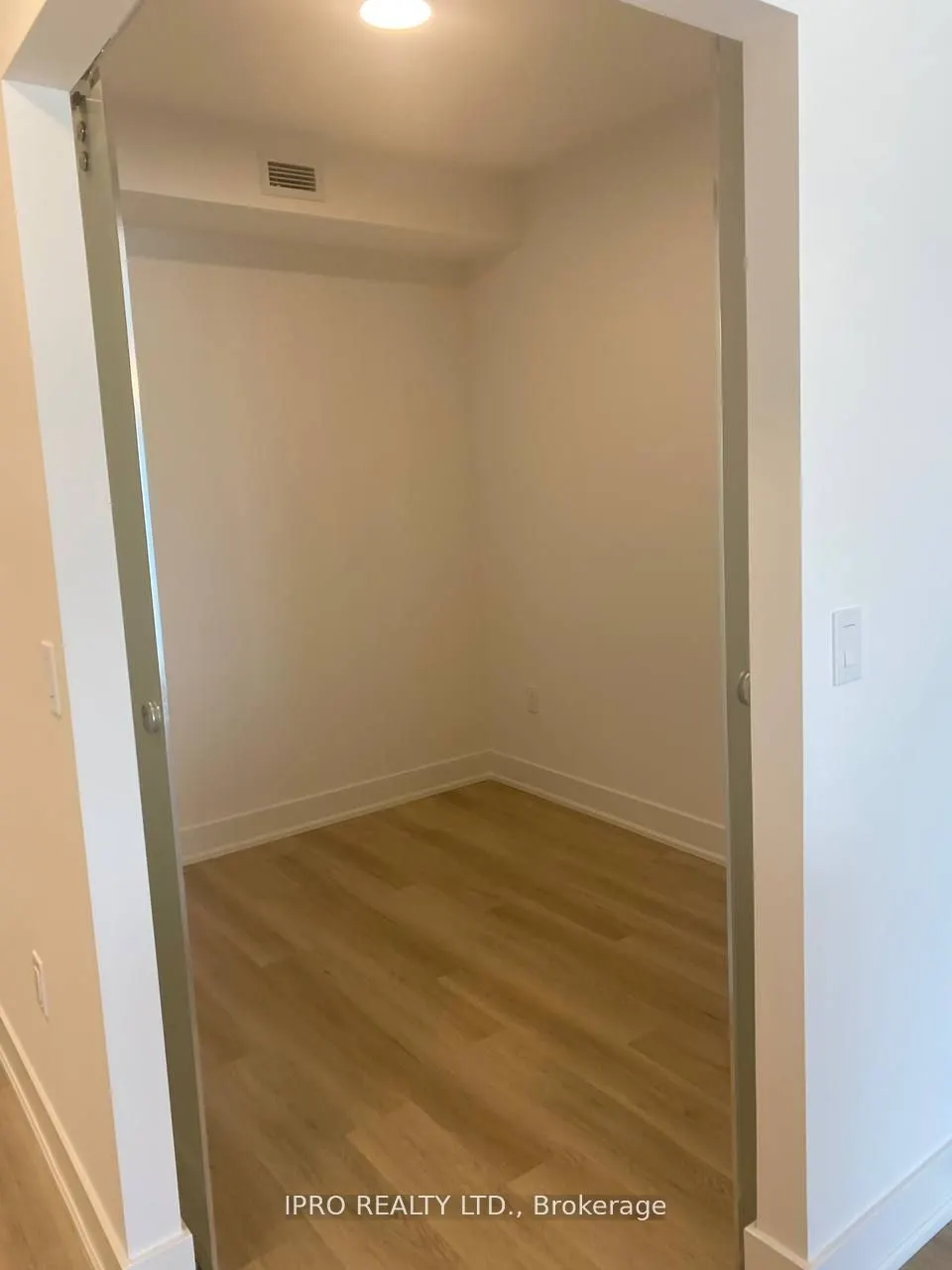575 Conklin Road, #910