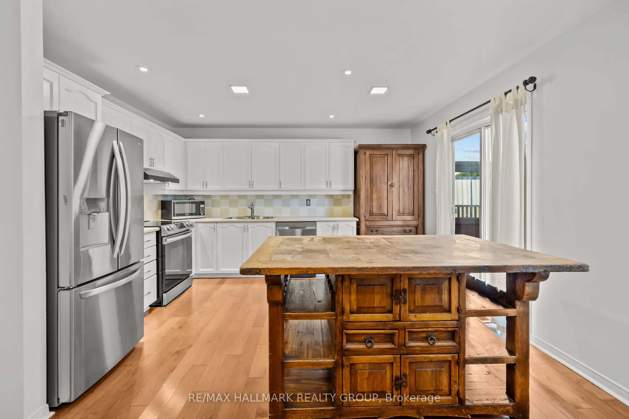 6020 Longleaf Drive