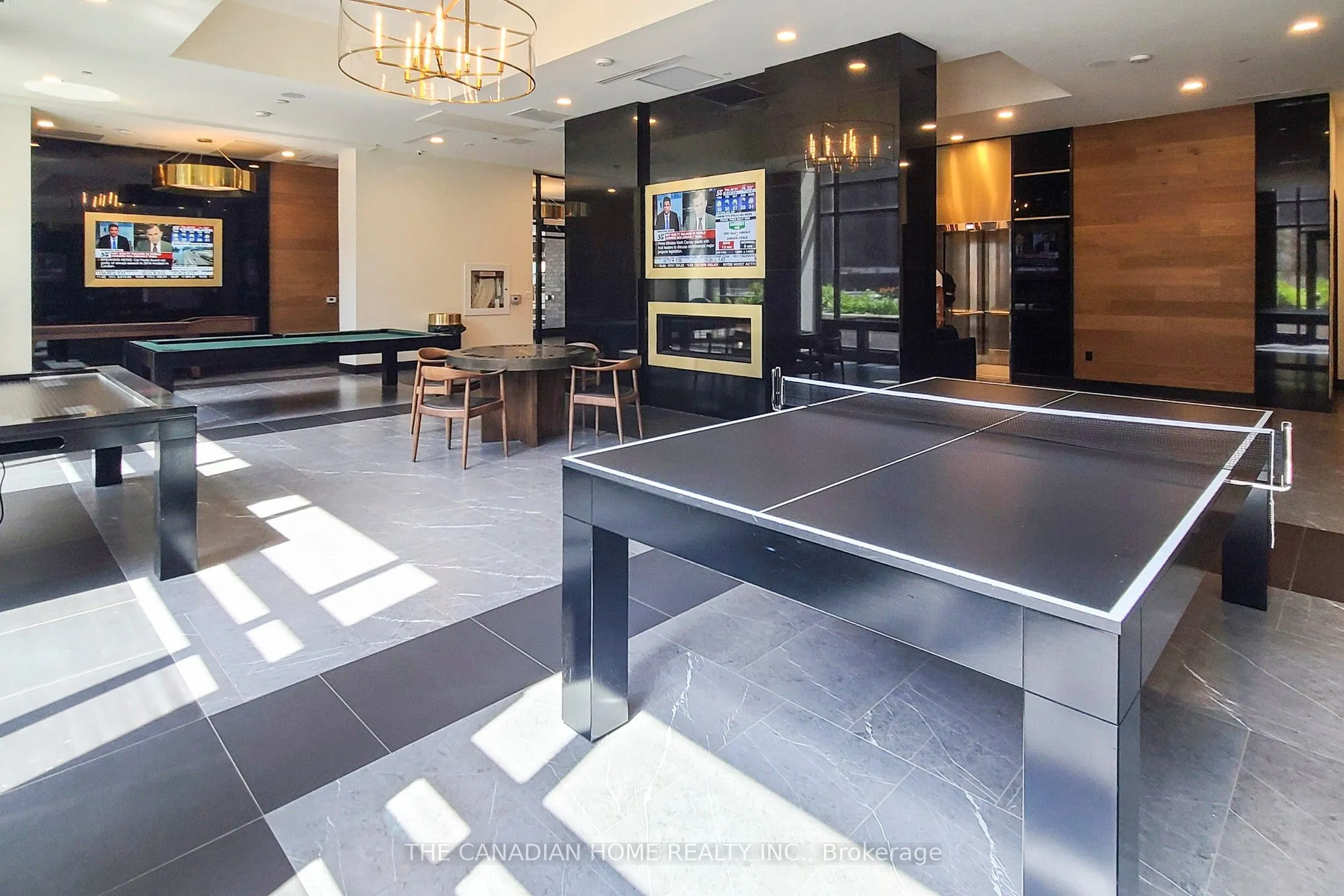 145 COLUMBIA Street W, #909
