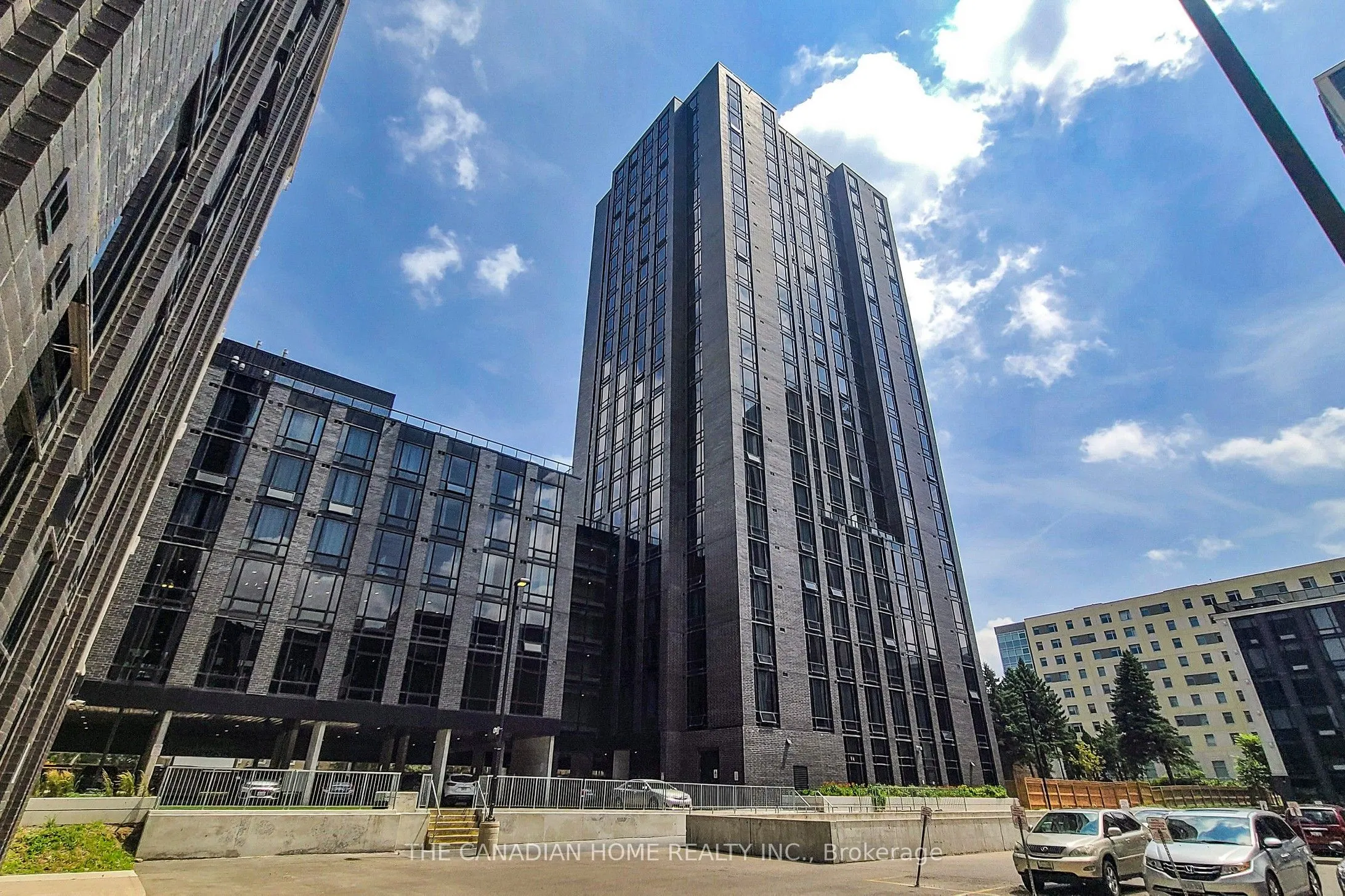 145 COLUMBIA Street W, #909