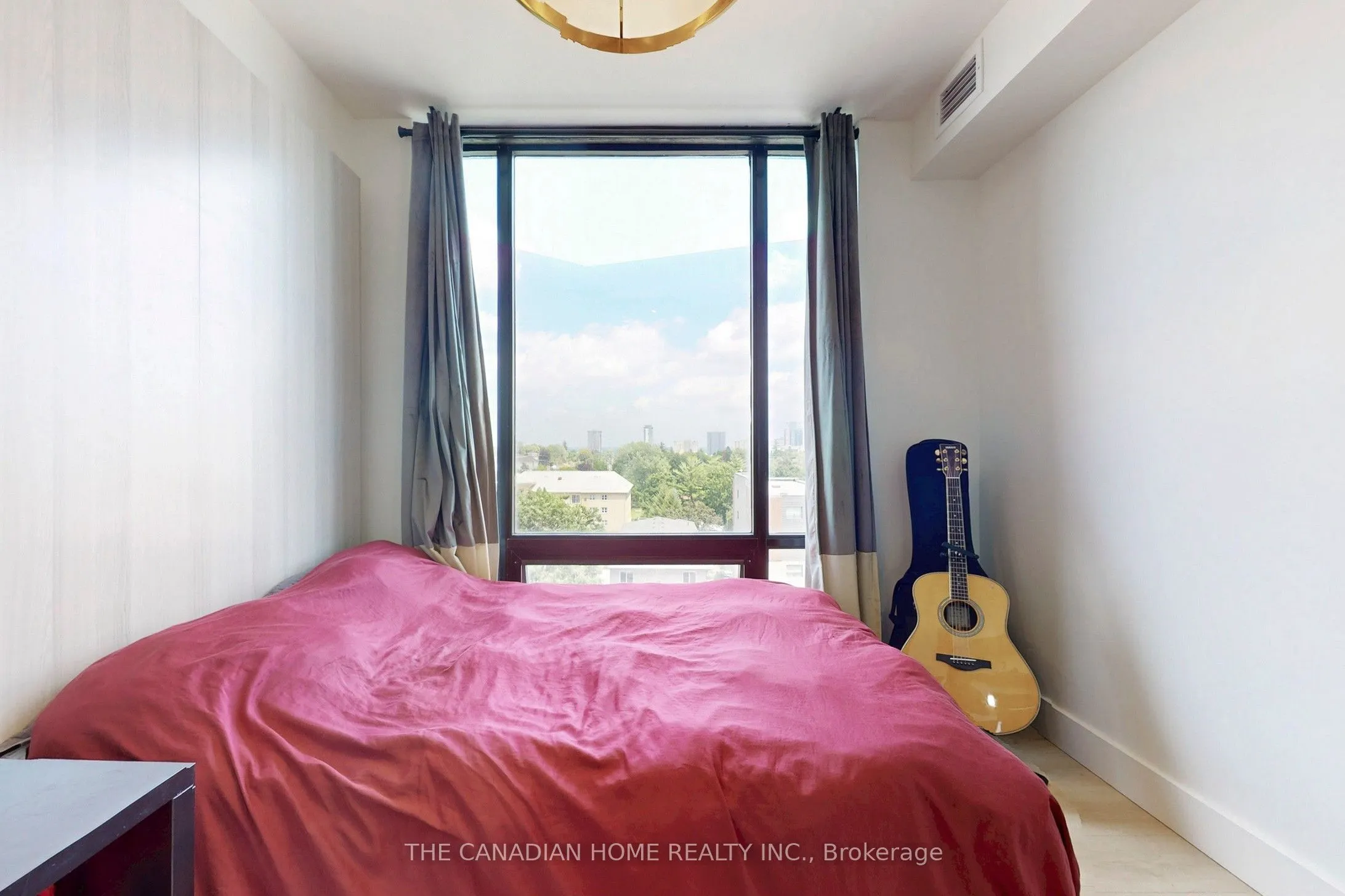 145 COLUMBIA Street W, #909
