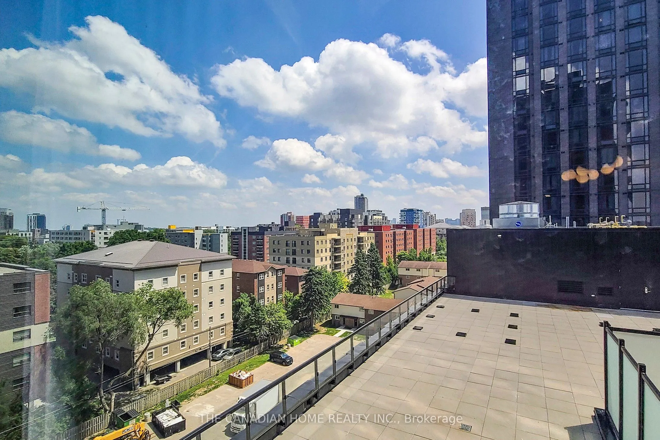 145 COLUMBIA Street W, #909