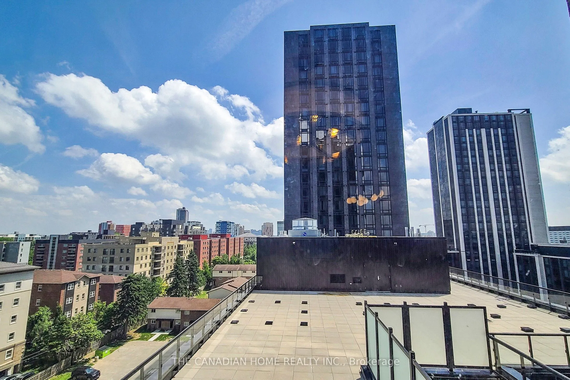 145 COLUMBIA Street W, #909