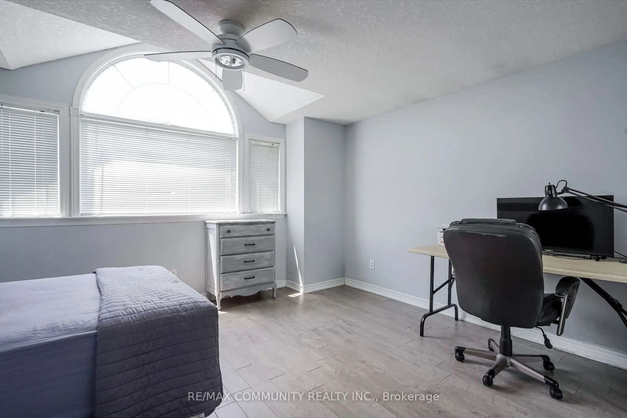 650 Spinnaker Crescent, #Main Level