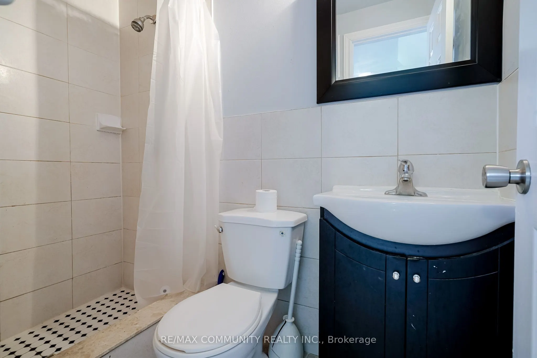 650 Spinnaker Crescent, #Main Level