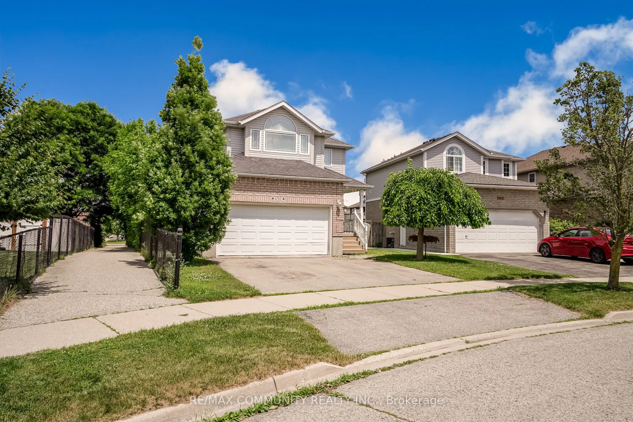 650 Spinnaker Crescent, #Main Level