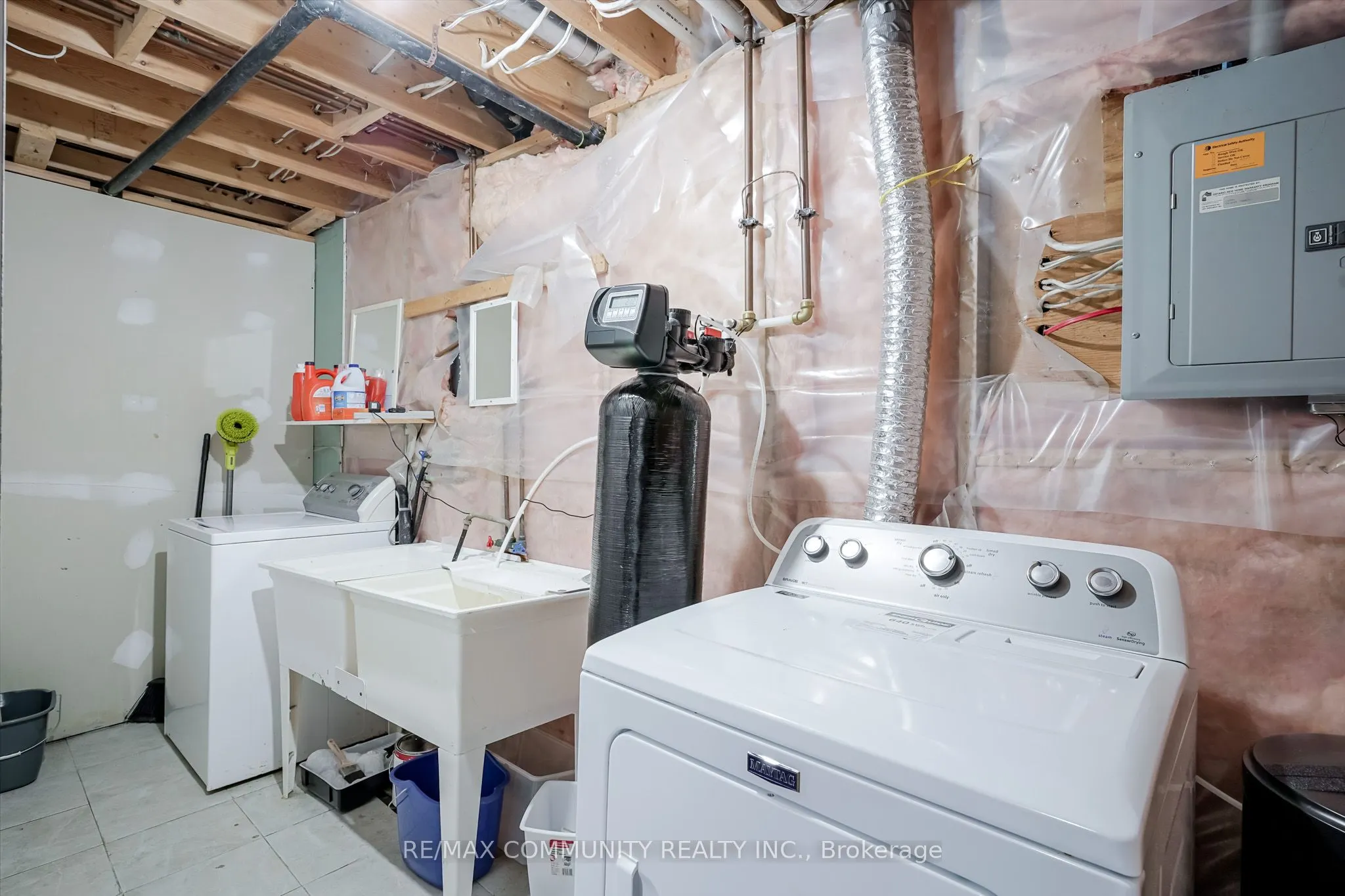 650 Spinnaker Crescent, #Main Level