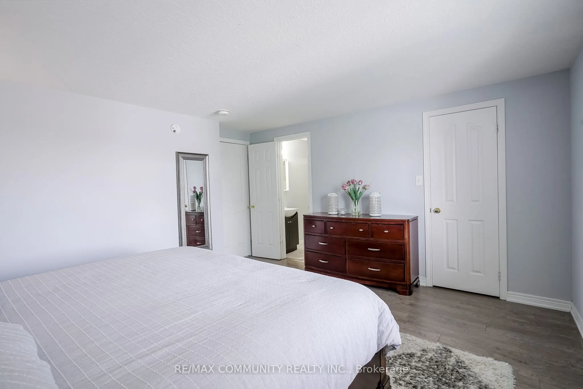 650 Spinnaker Crescent, #Main Level