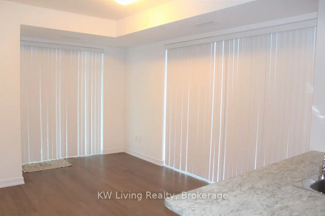 450 Dundas Street E, #1009