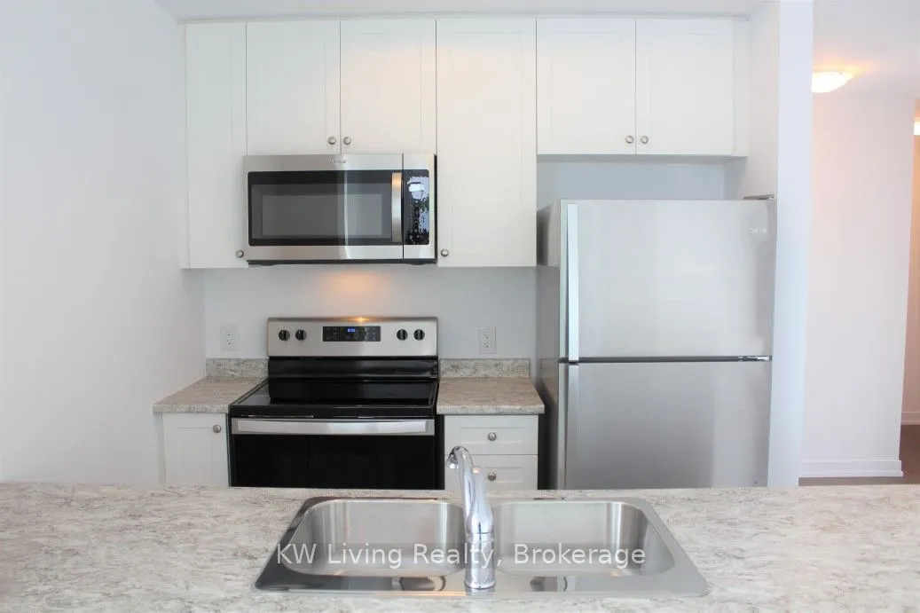 450 Dundas Street E, #1009