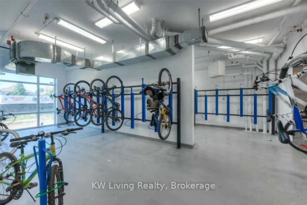 450 Dundas Street E, #1009