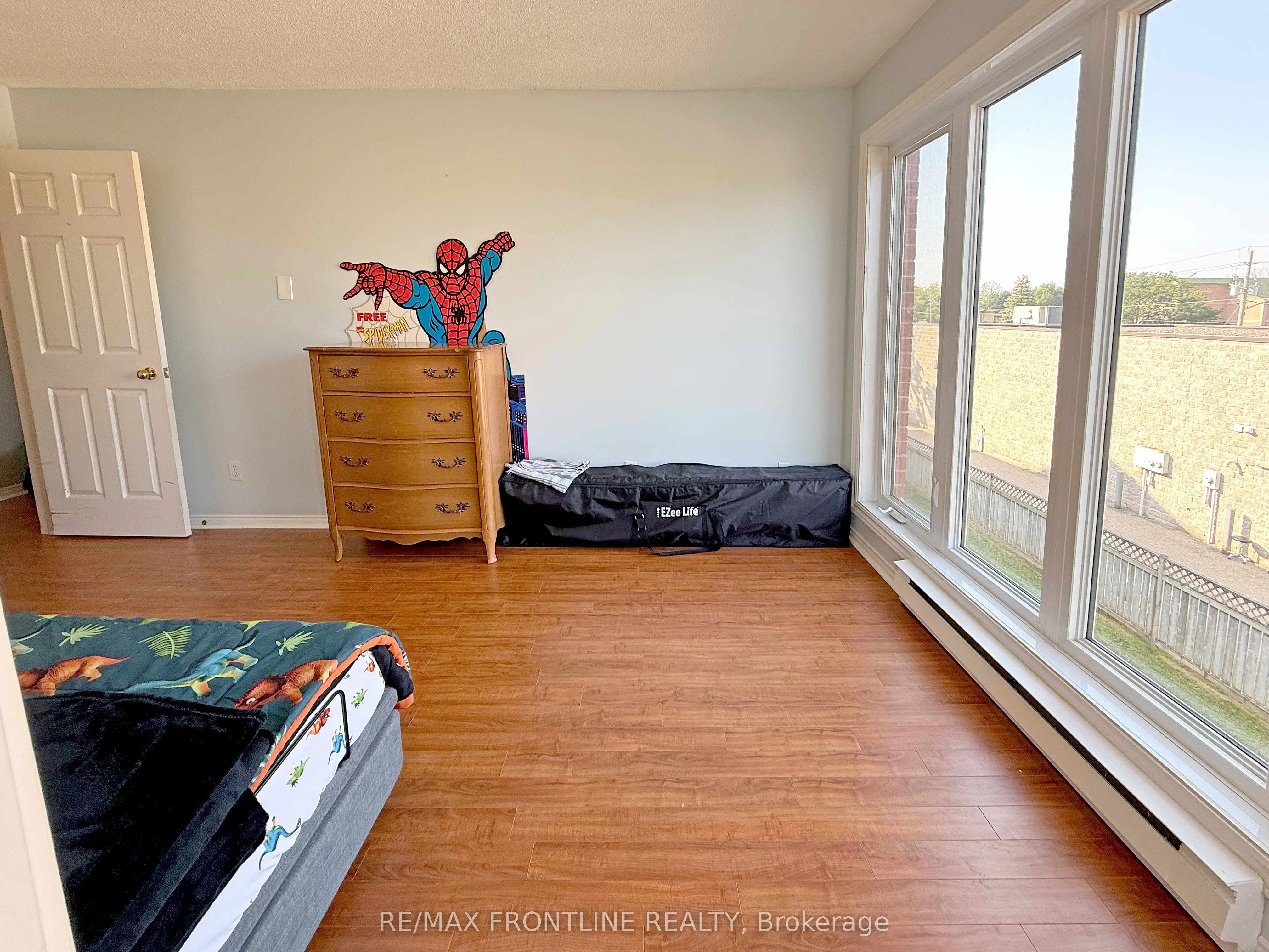 10 ARMSTRONG Drive, #Unit #302