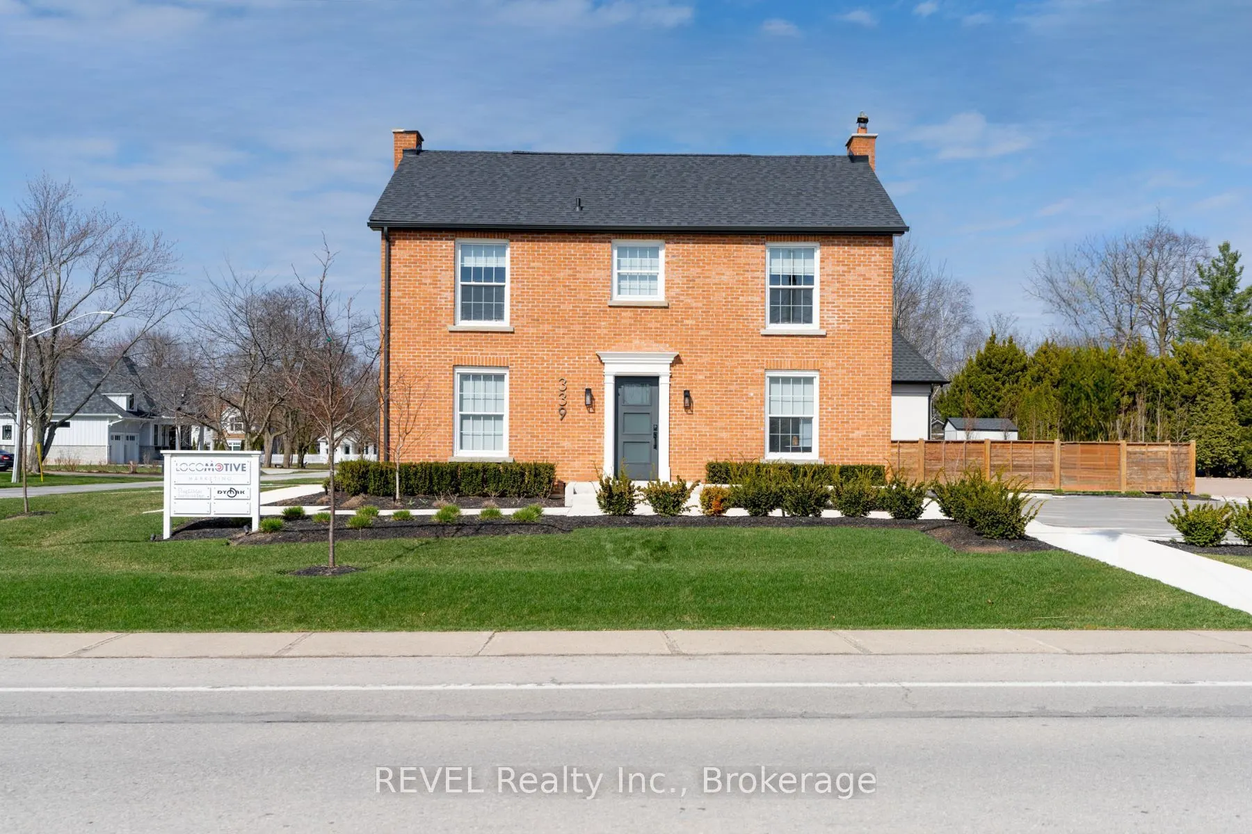 339 MARY Street