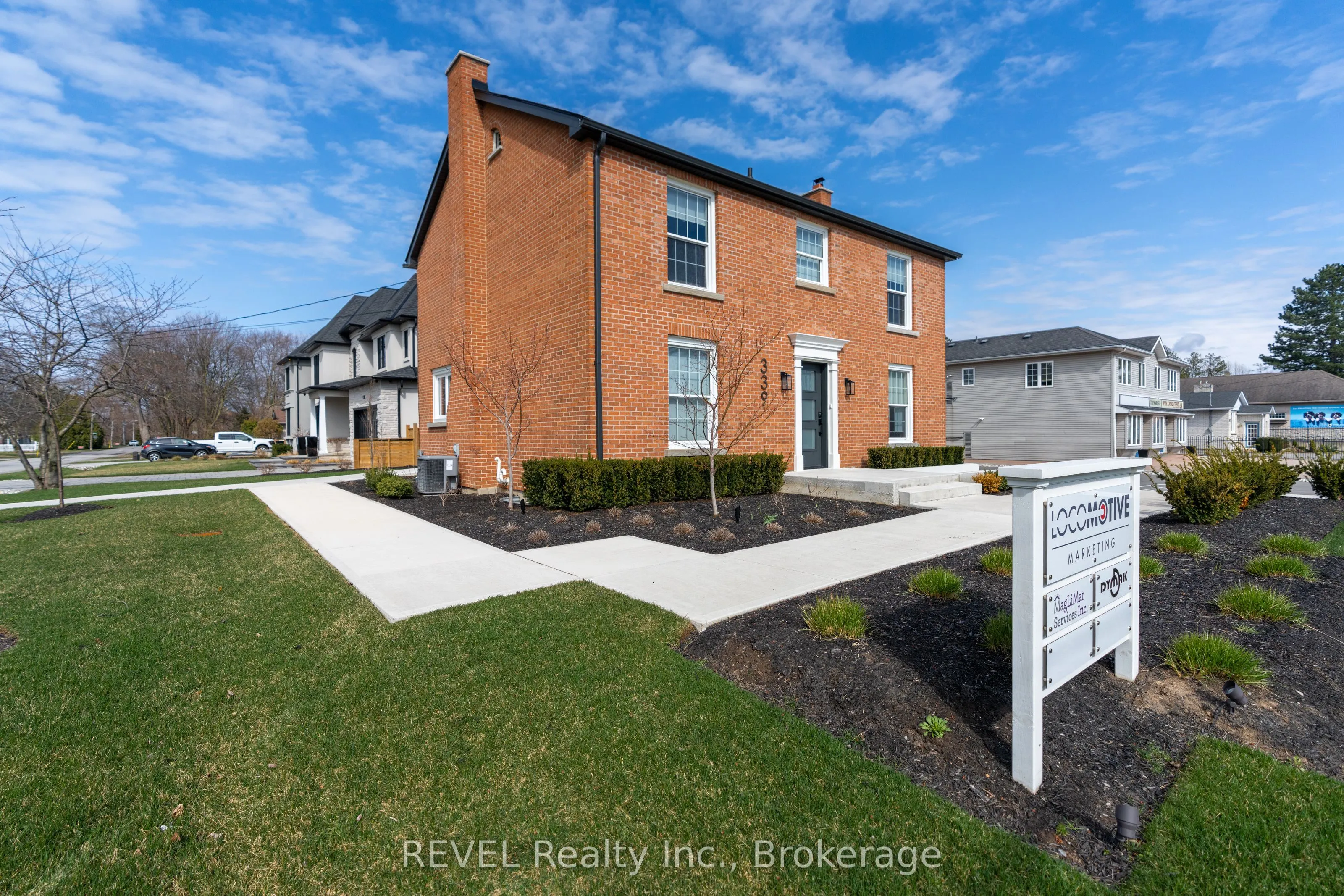 339 MARY Street