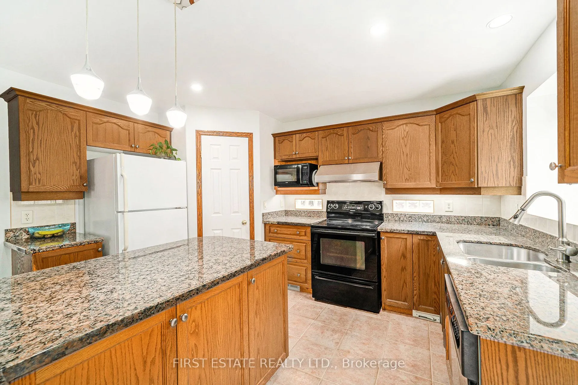 3798 Marble Canyon Crescent