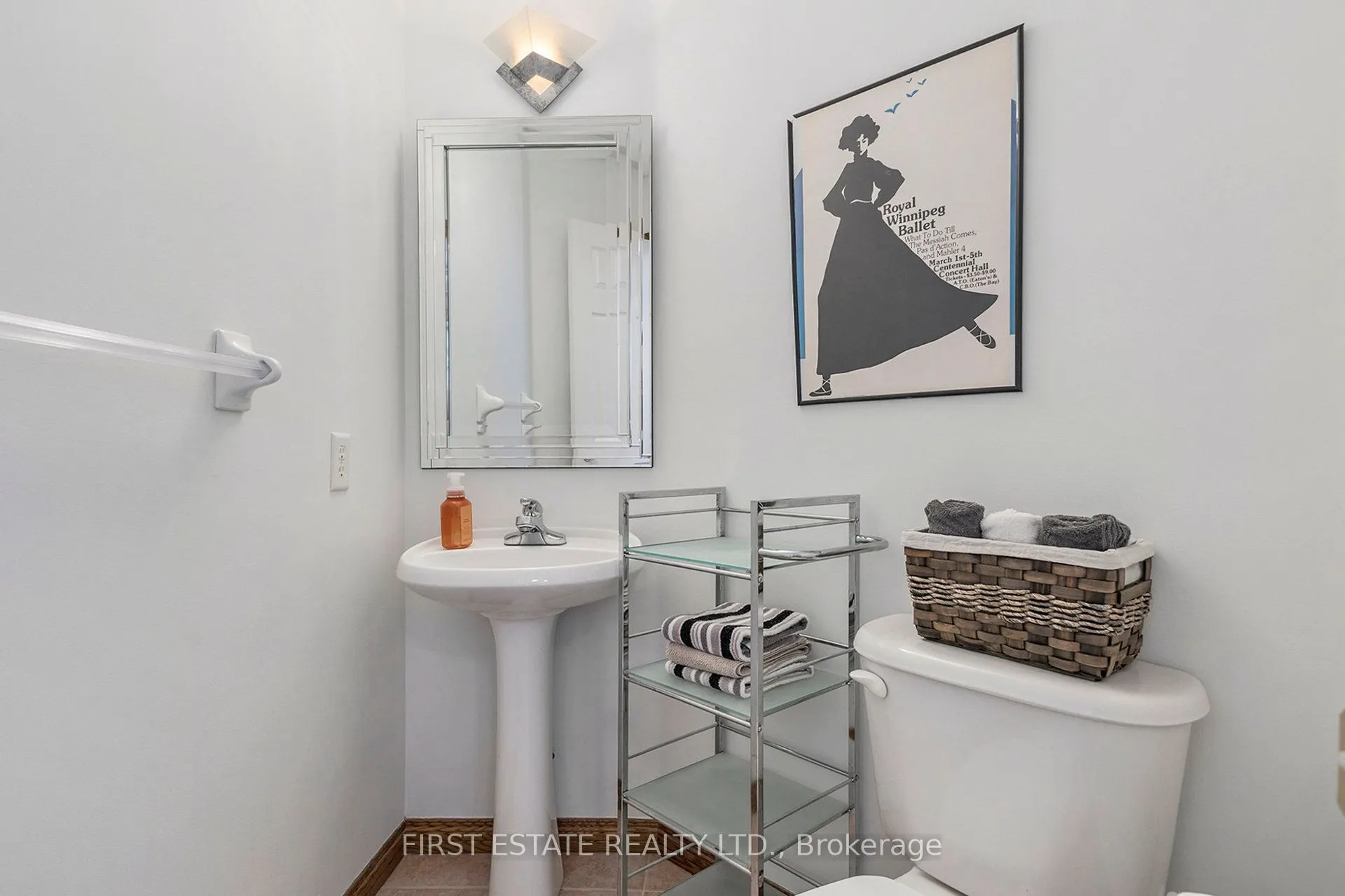 3798 Marble Canyon Crescent