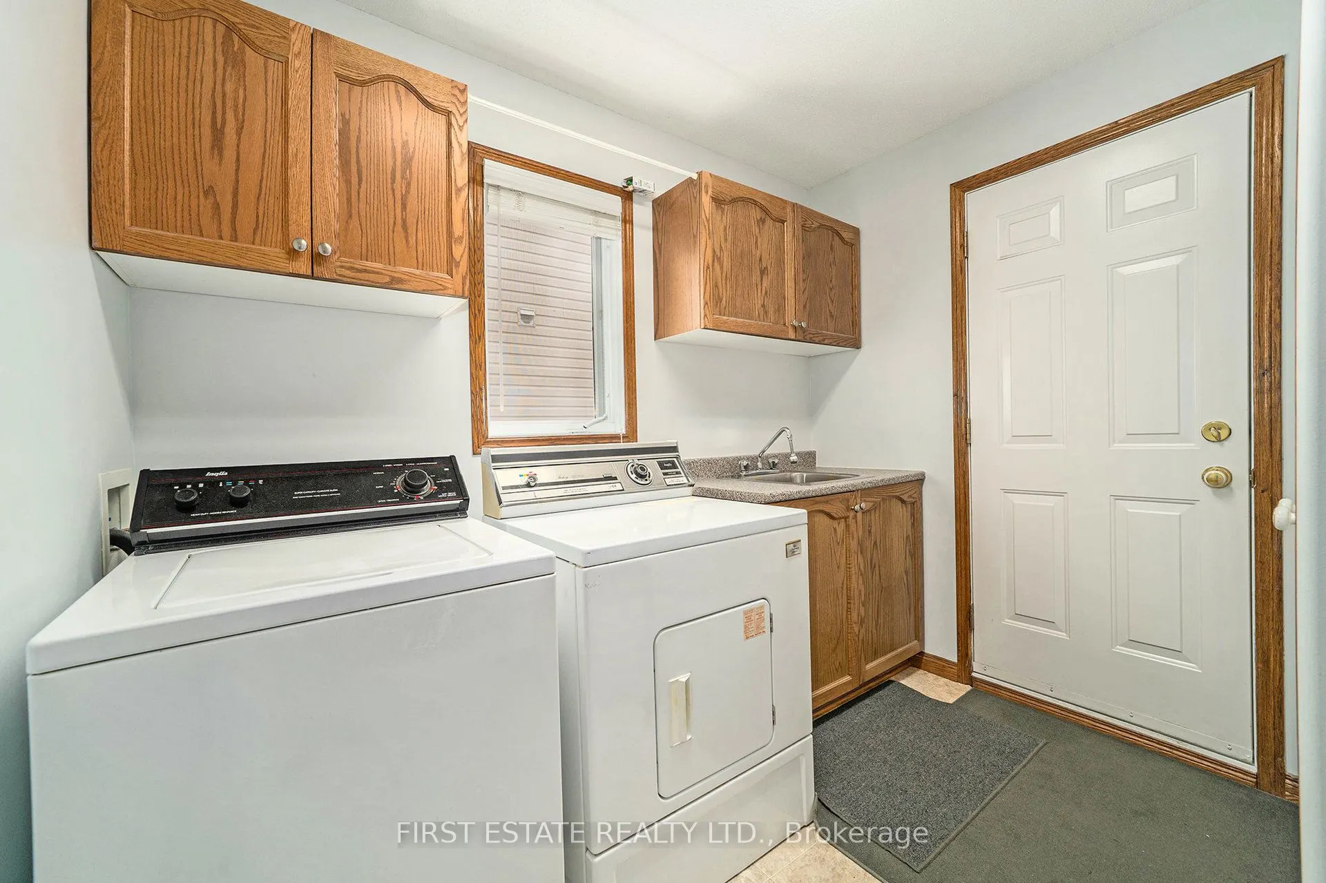 3798 Marble Canyon Crescent