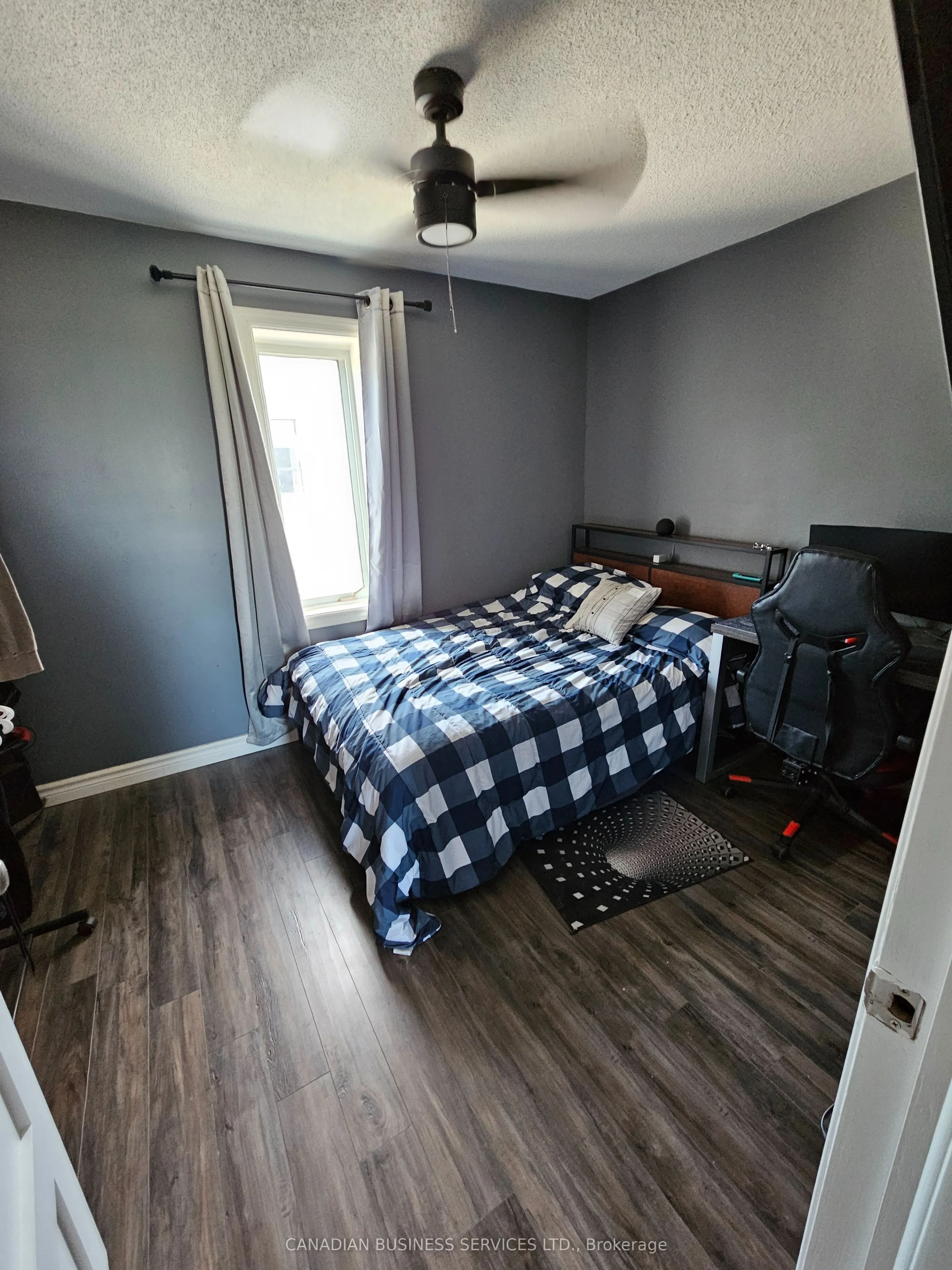 2285 Laval Road S