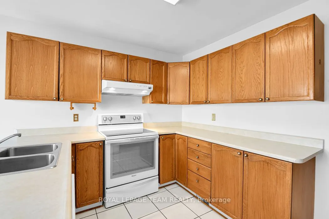 16 Chickasaw Crescent