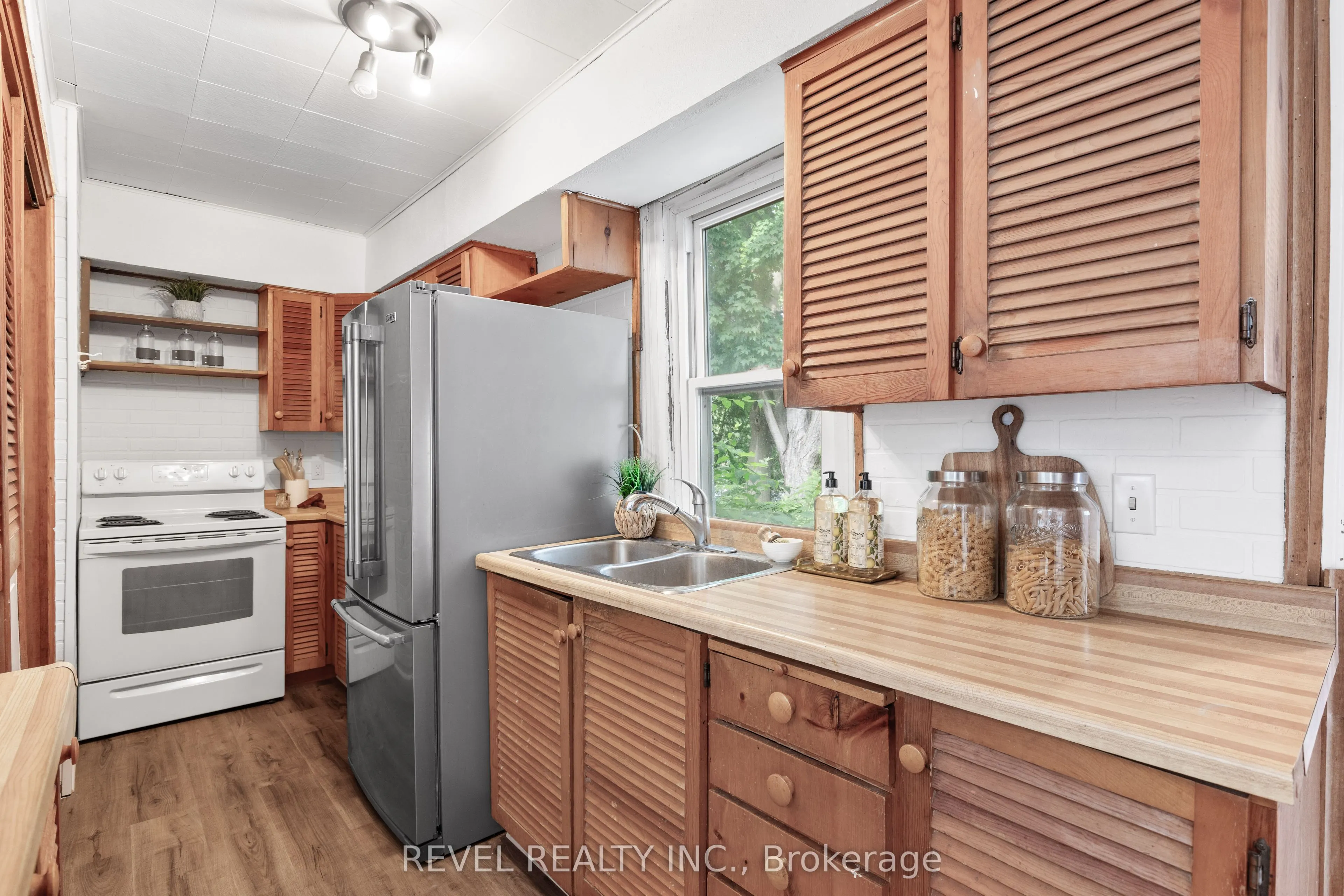399 Eldon Road