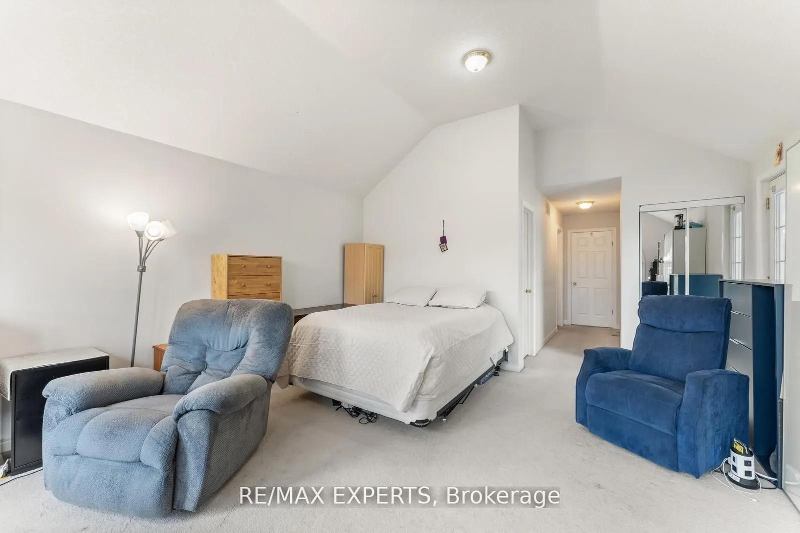 56 Steepleridge Street