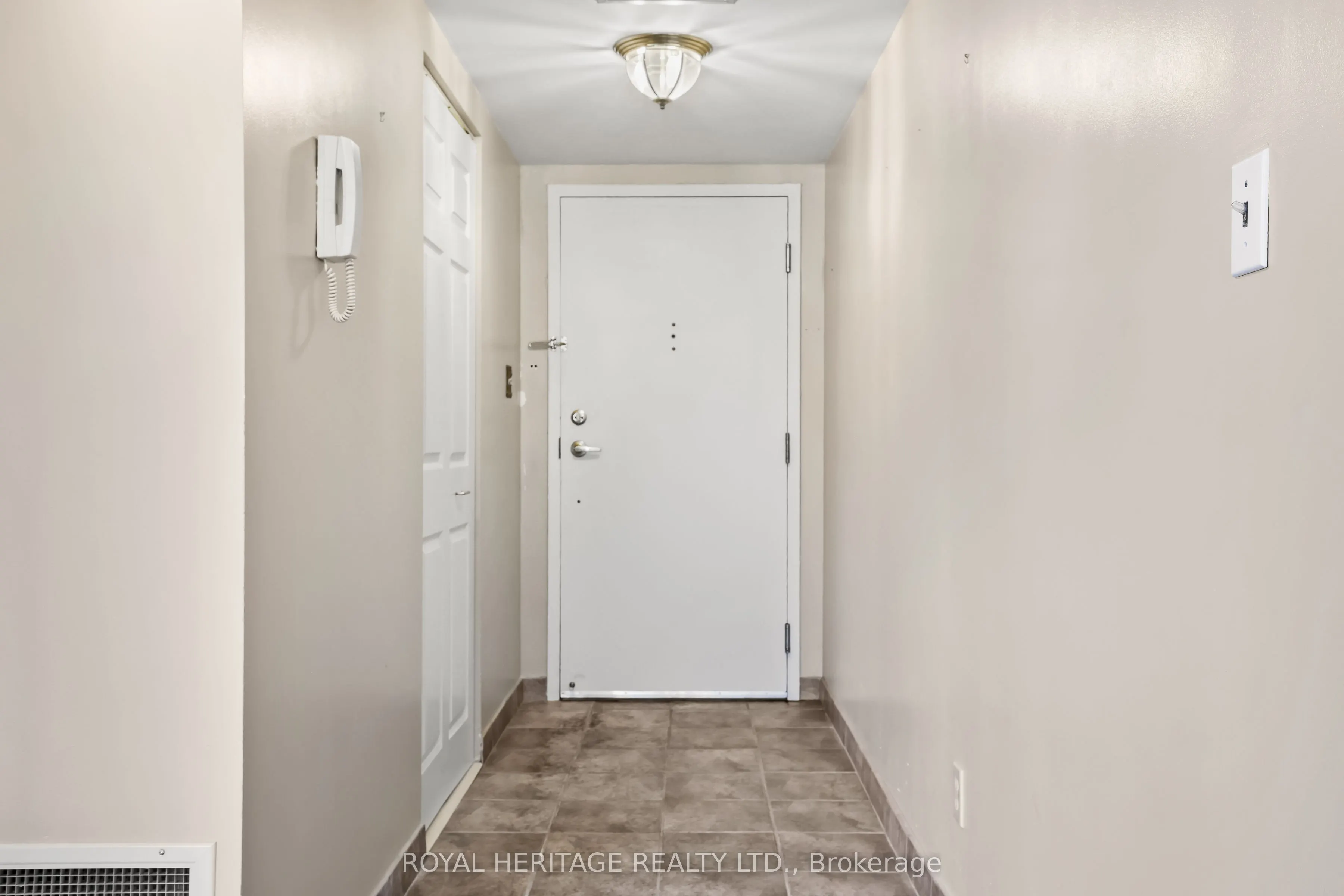 40 Auburn Street, #211