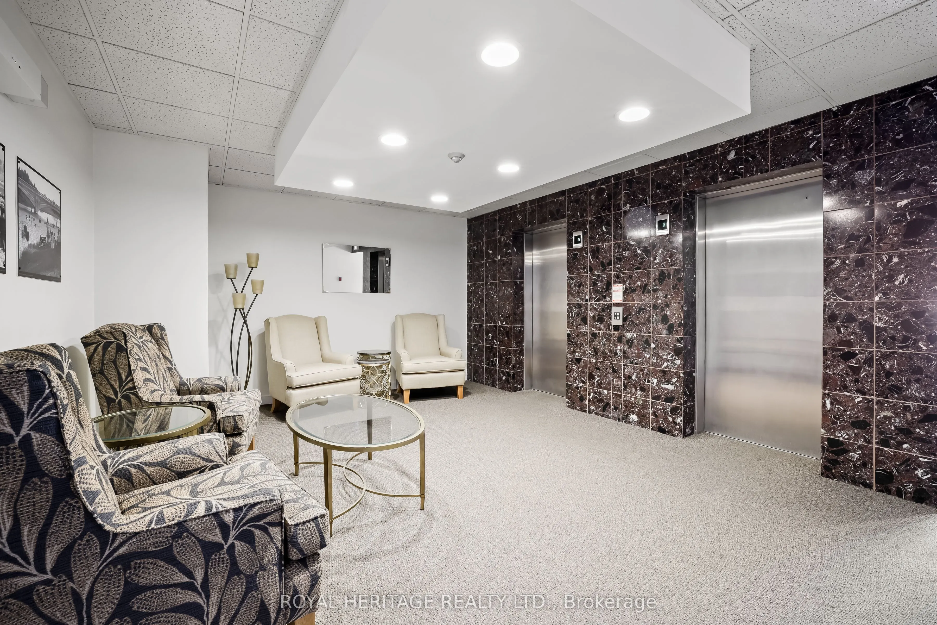 40 Auburn Street, #211