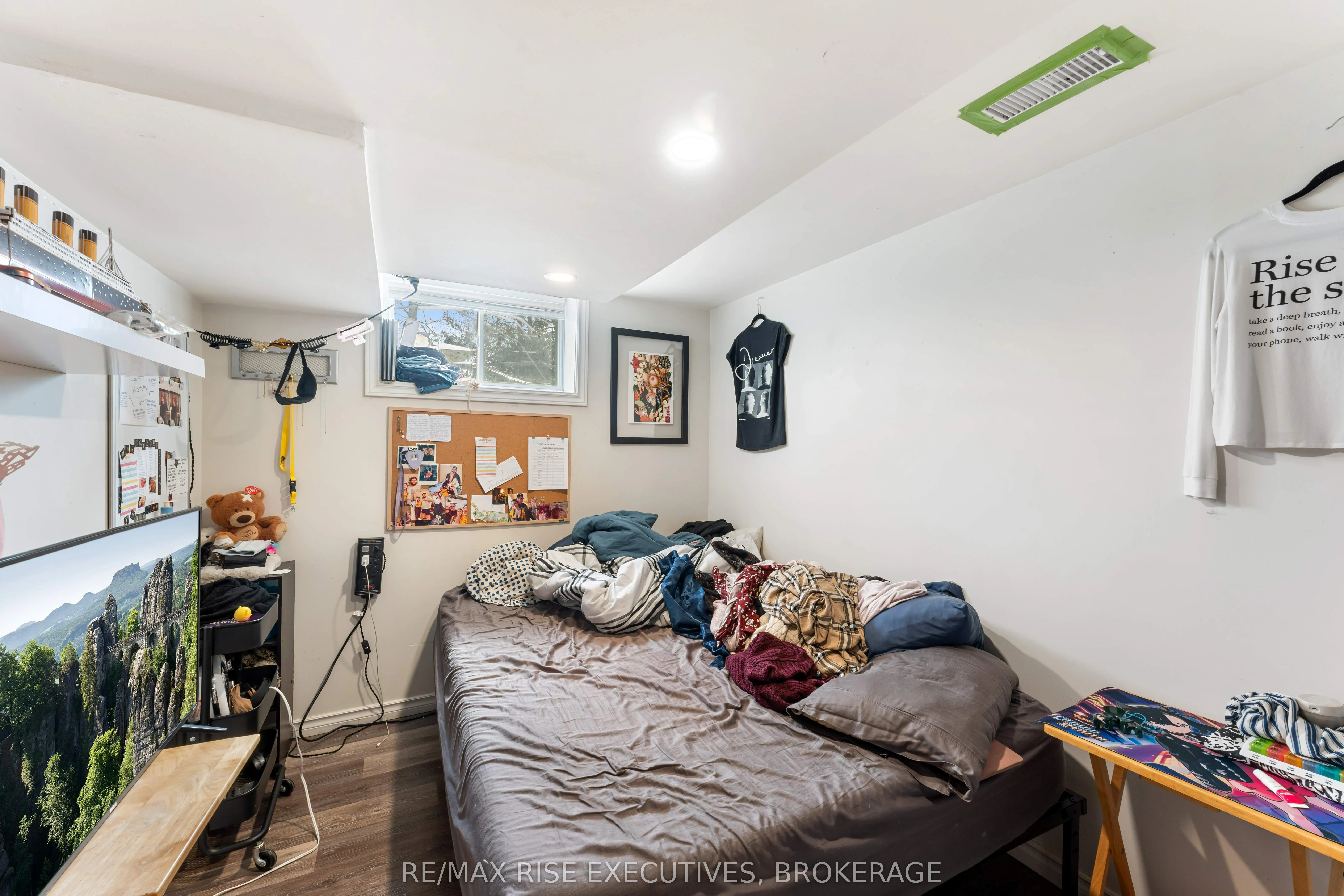 744 Selkirk Road