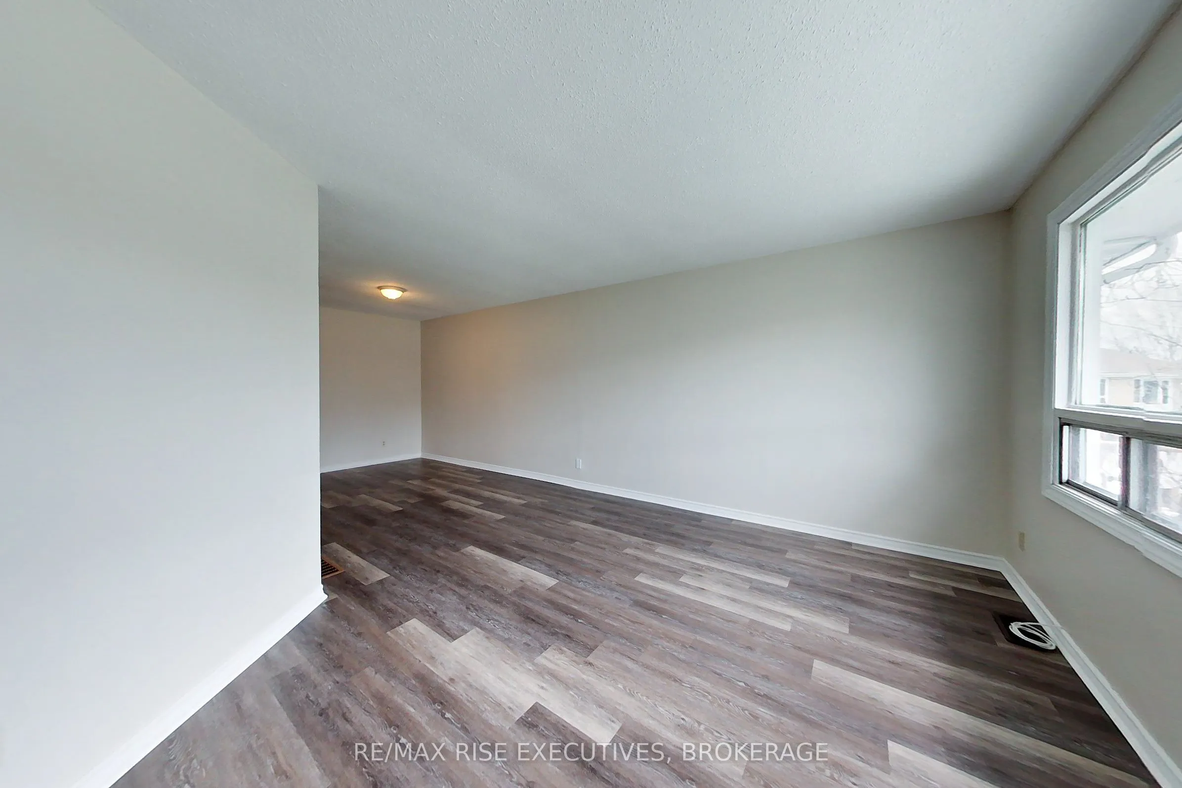 744 Selkirk Road
