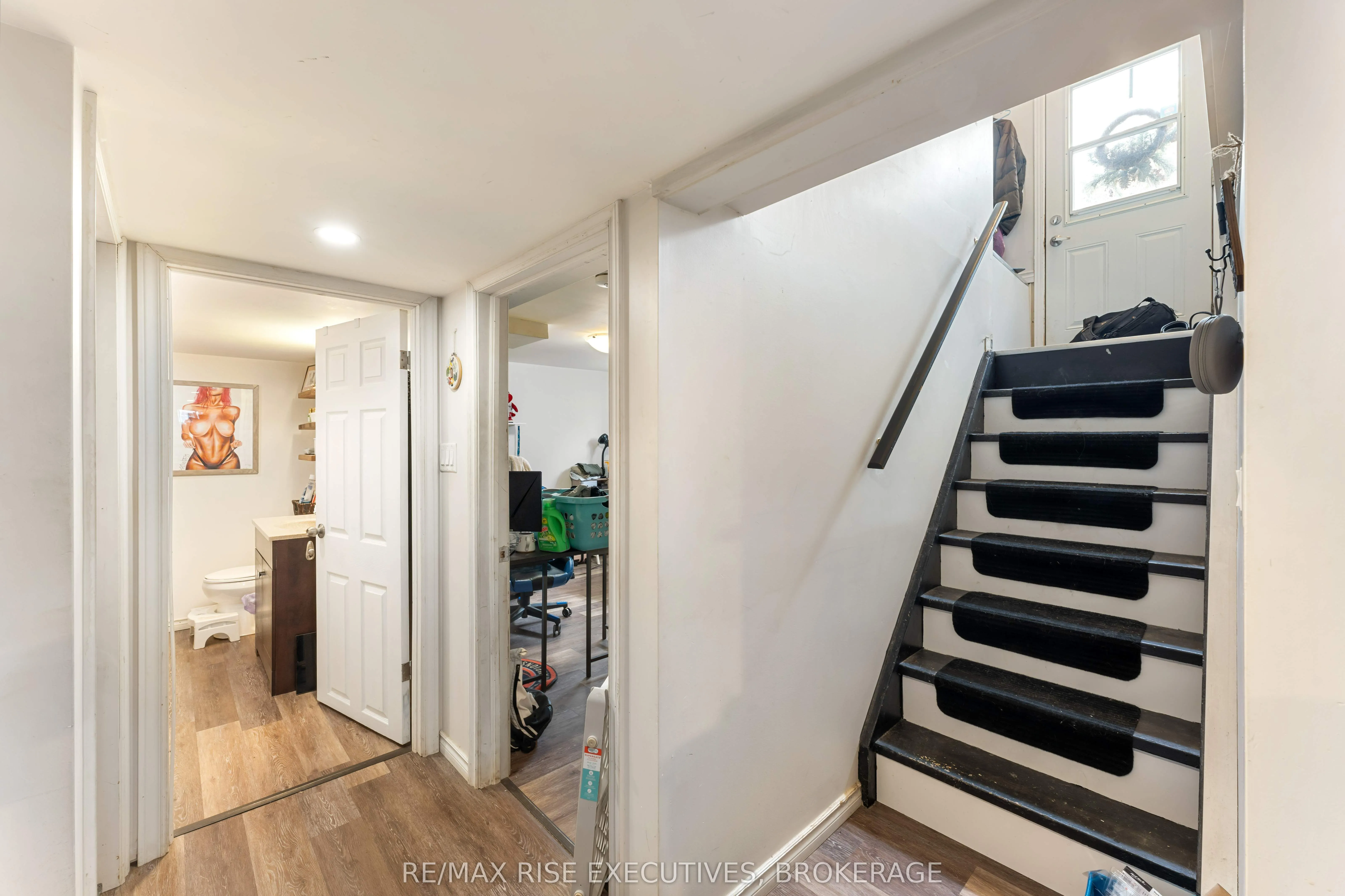 744 Selkirk Road
