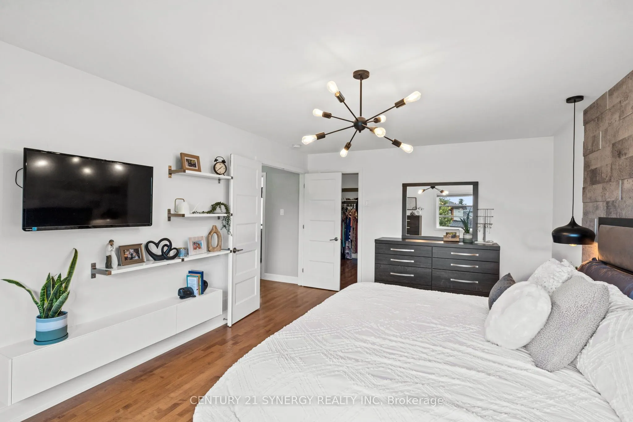 406 Provence Avenue